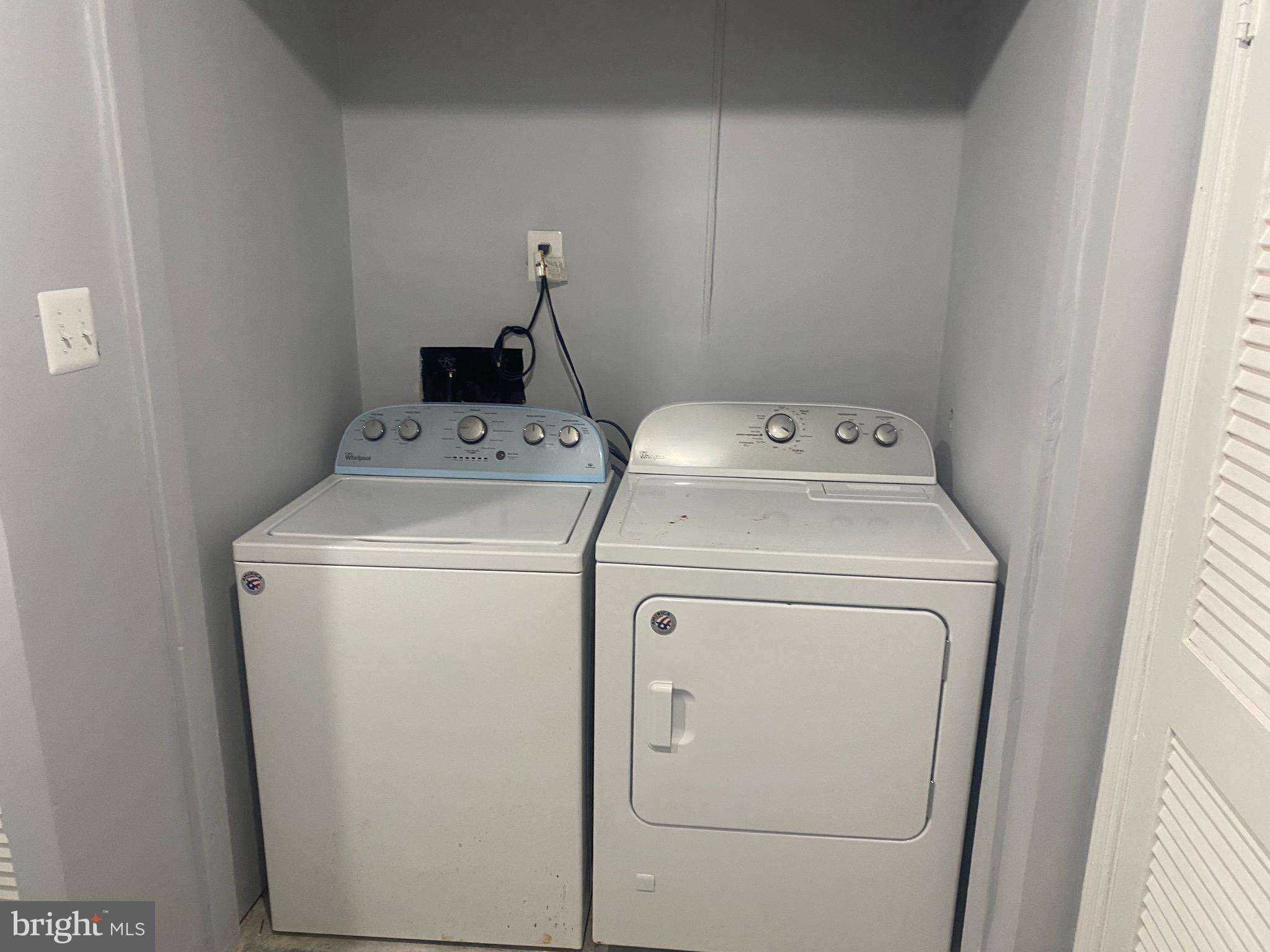 GREENWICH HILL - Residential Lease