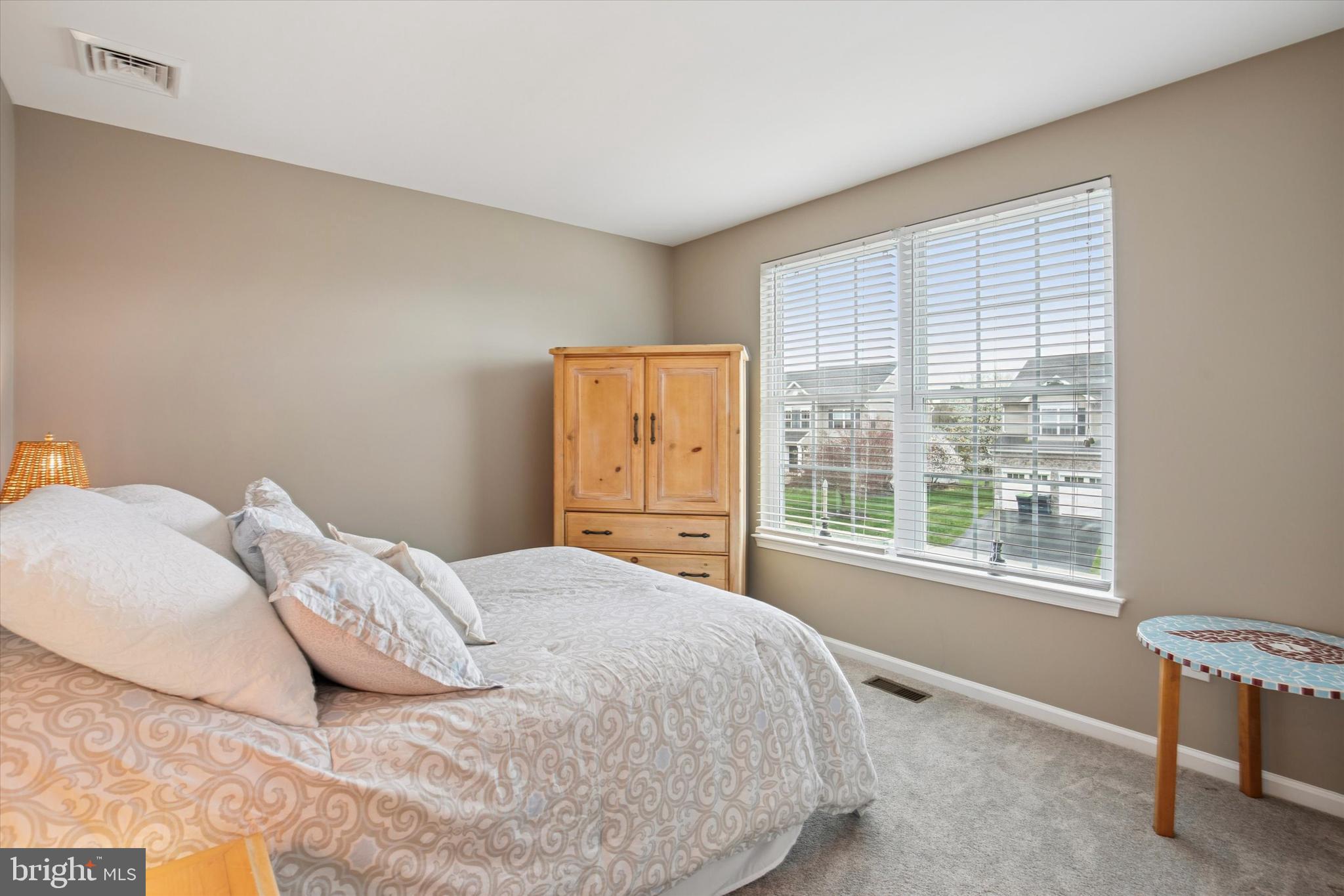 OAK CREEK - Residential