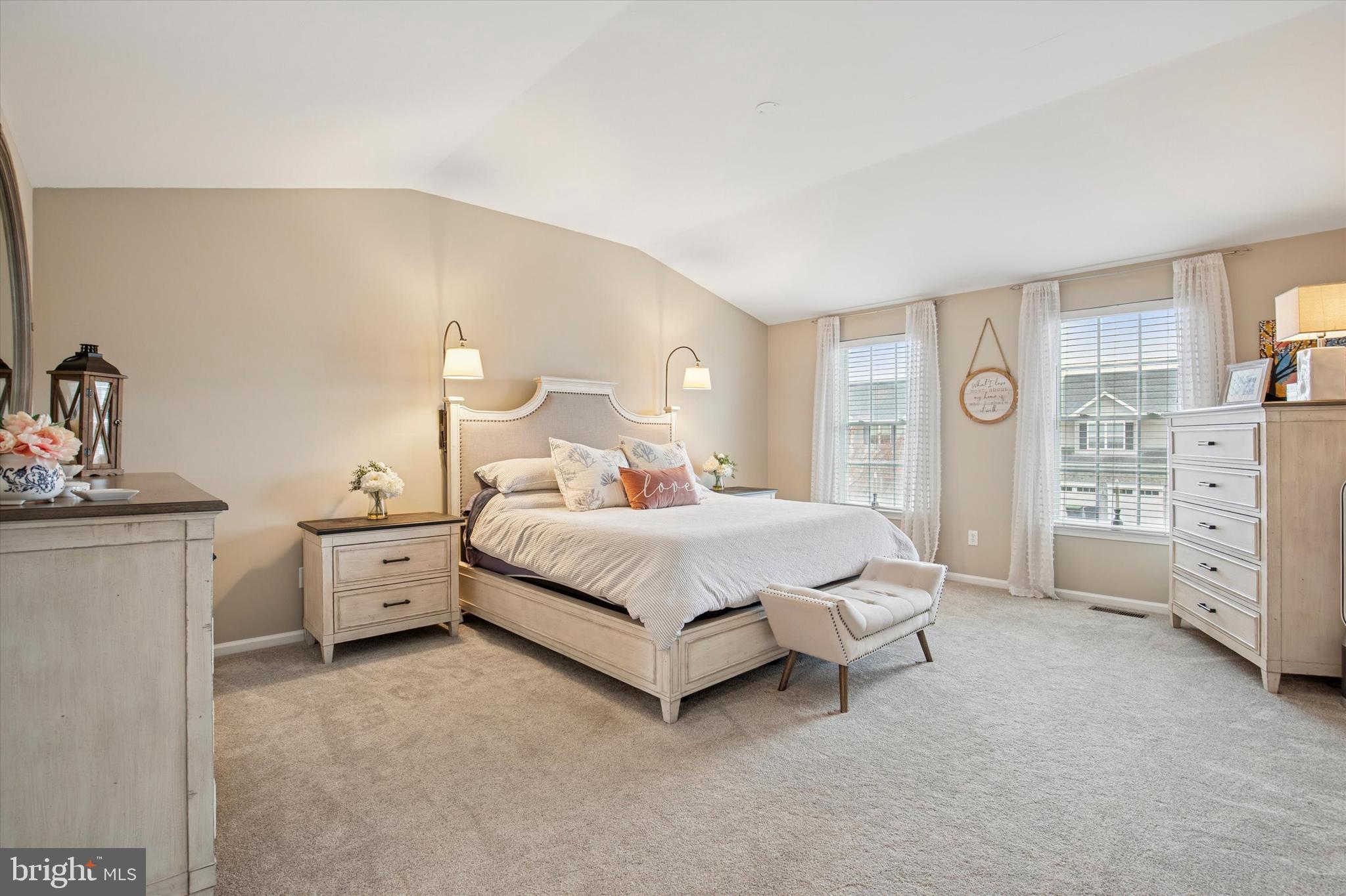 OAK CREEK - Residential