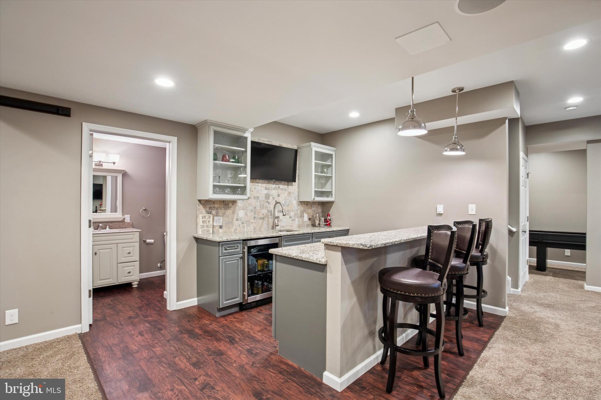 OAK CREEK - Residential