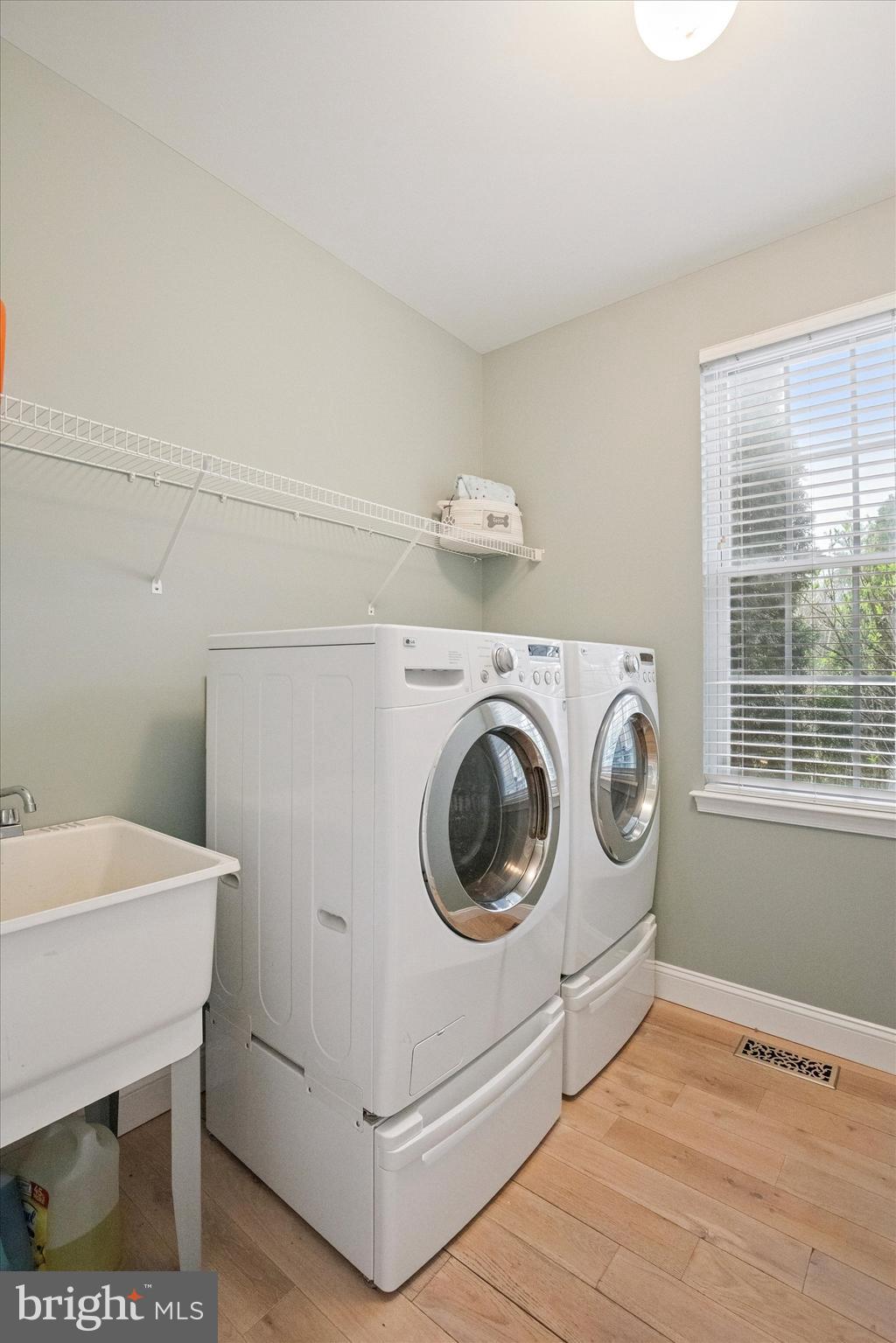 OAK CREEK - Residential