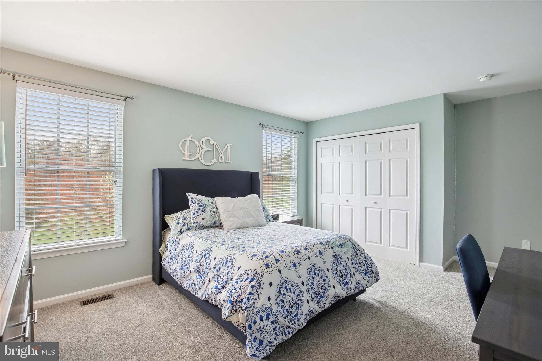 OAK CREEK - Residential