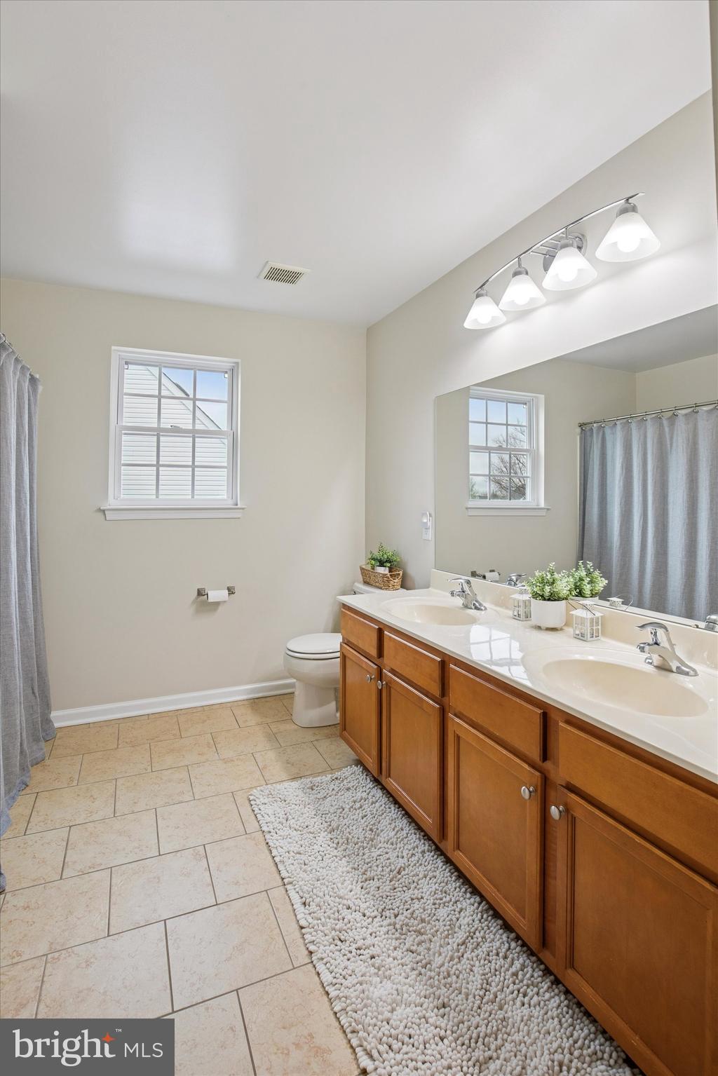 OAK CREEK - Residential