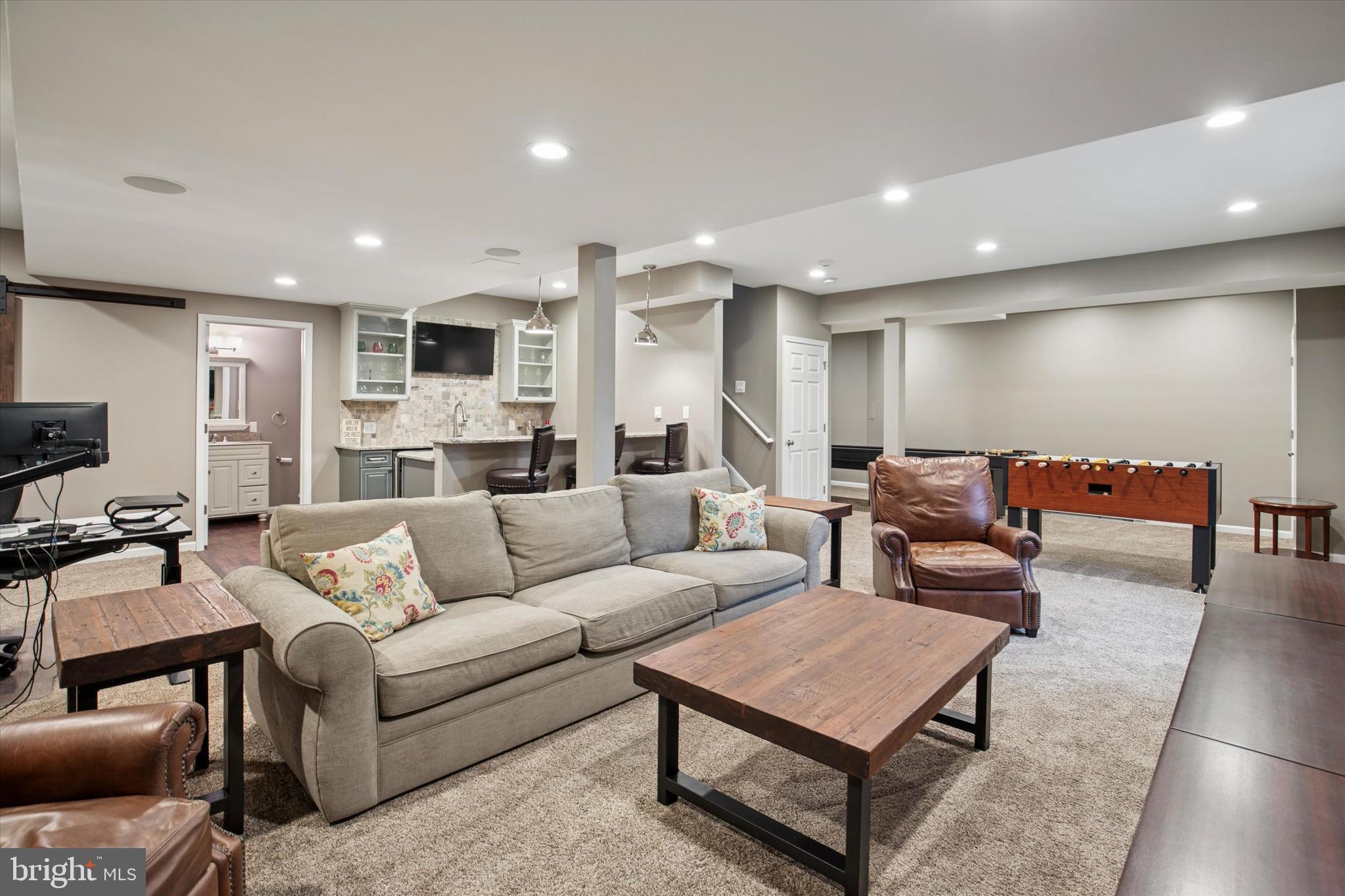 OAK CREEK - Residential