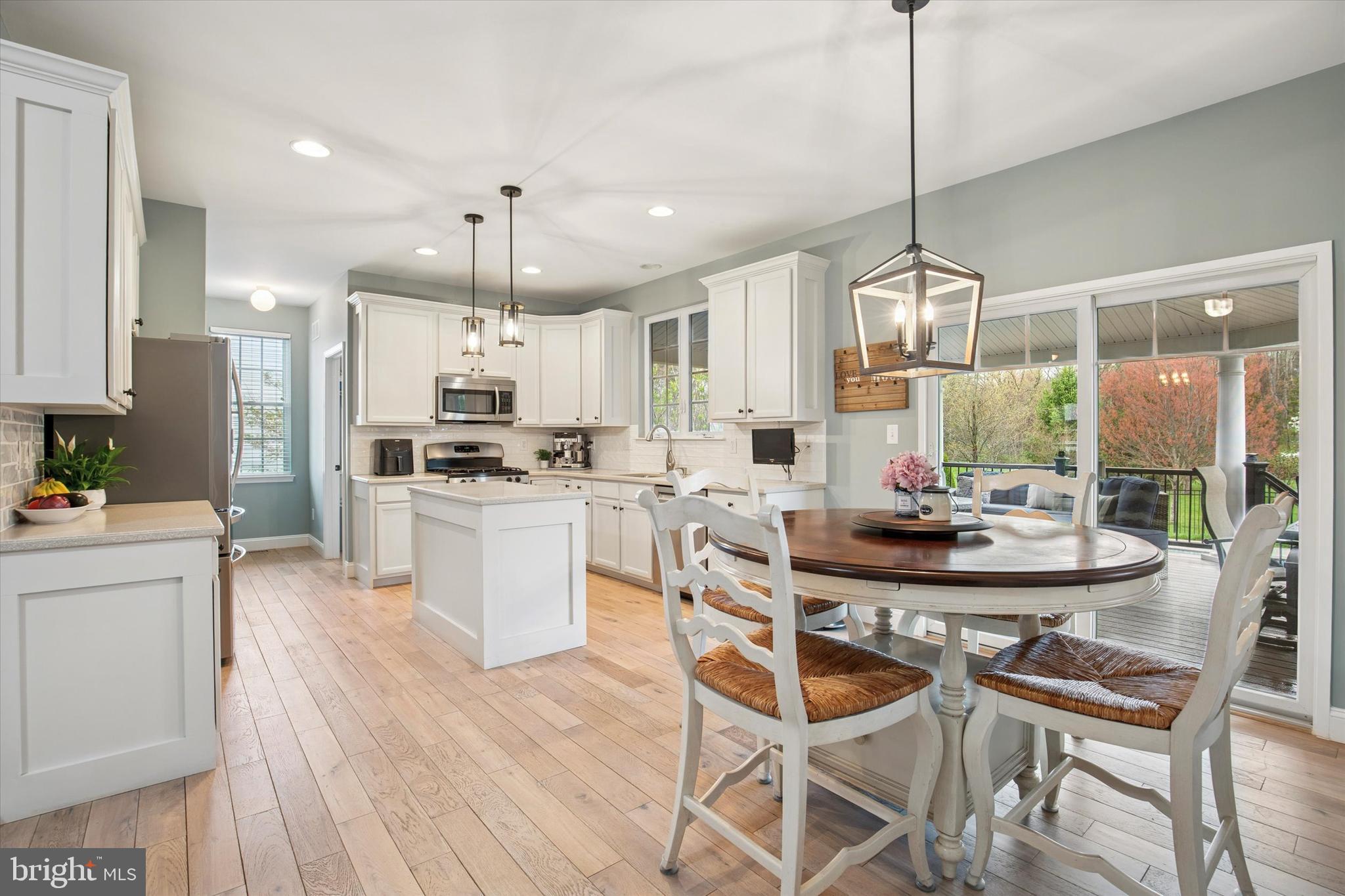 OAK CREEK - Residential