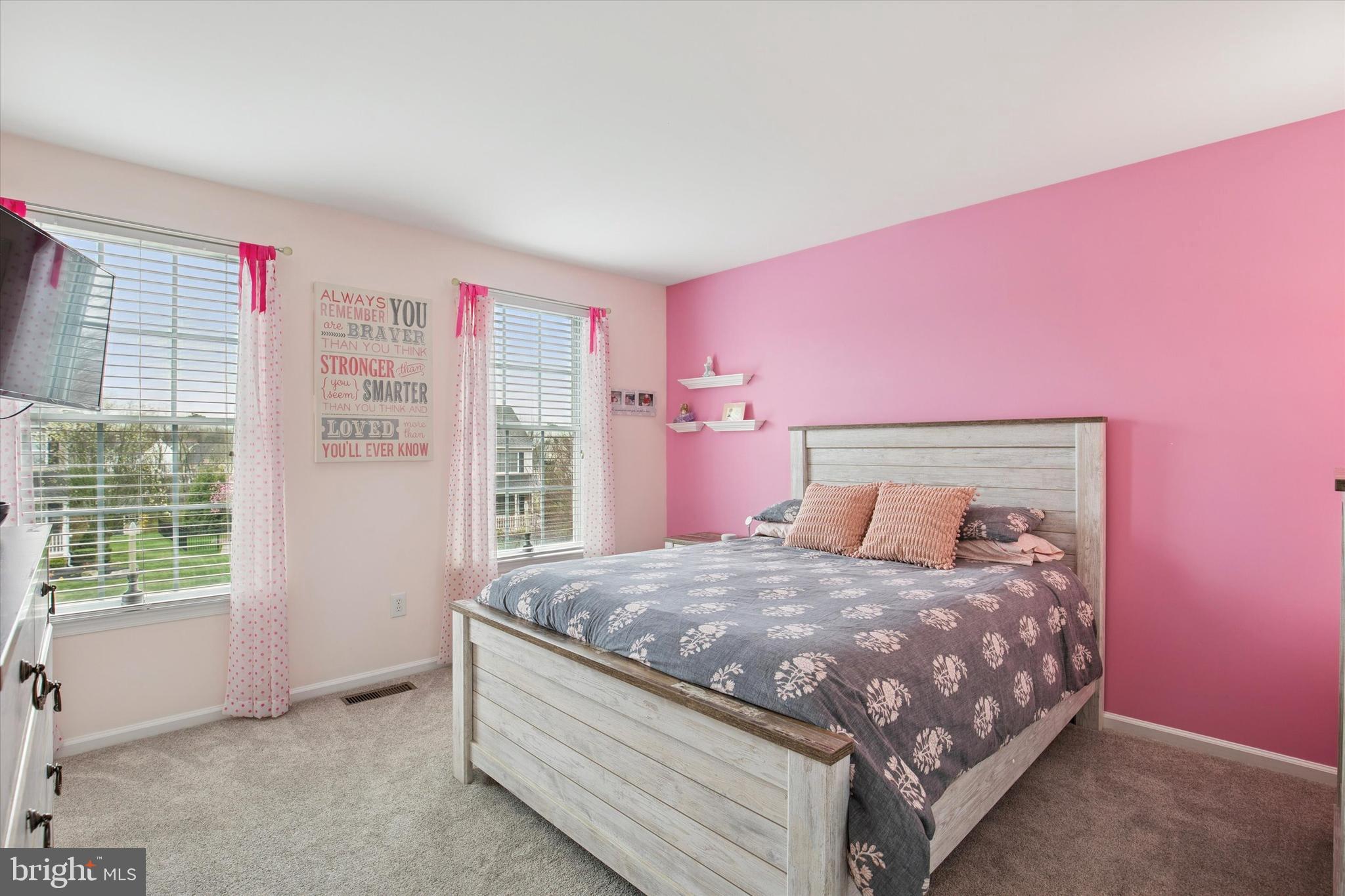 OAK CREEK - Residential