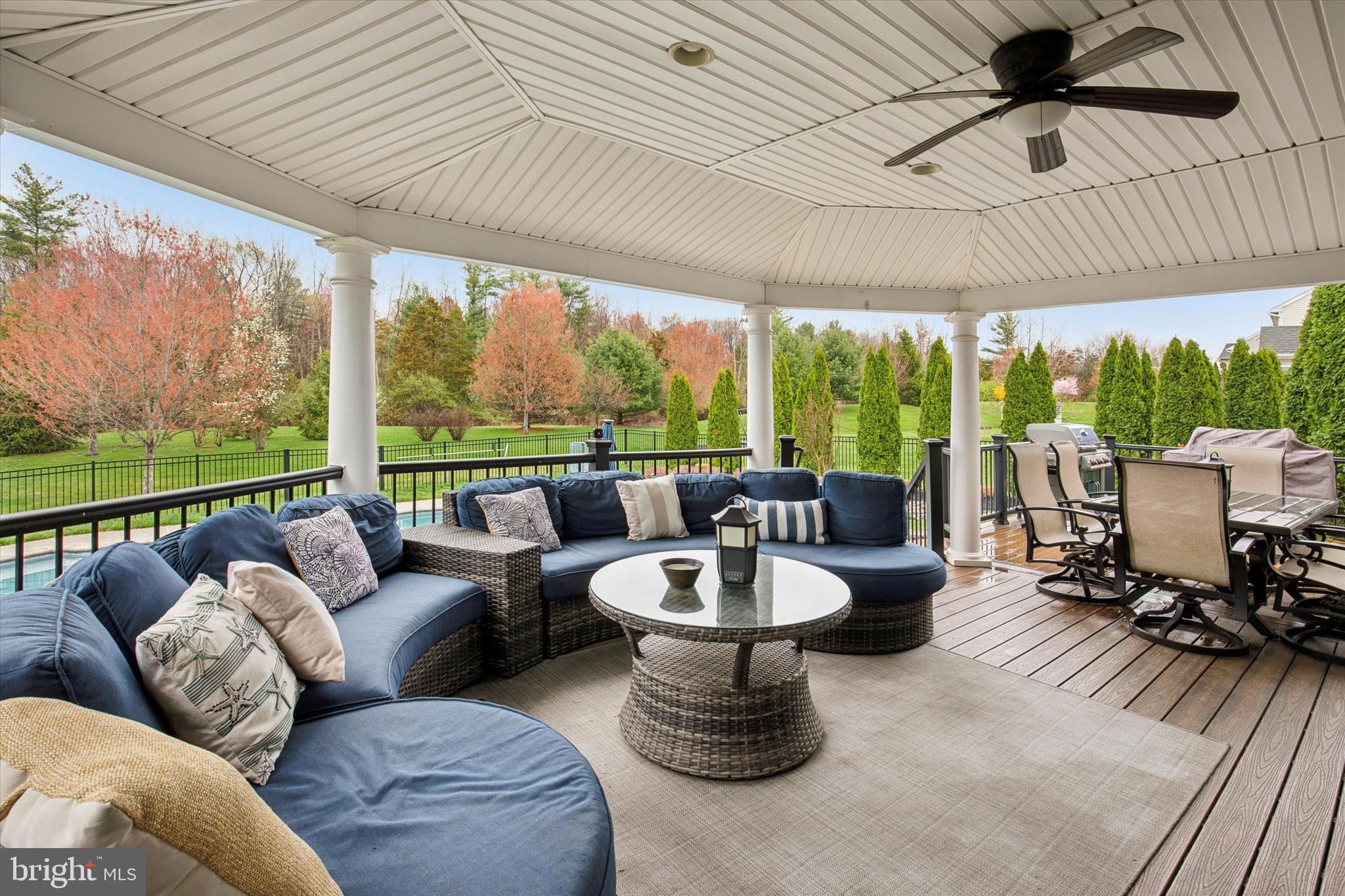 OAK CREEK - Residential