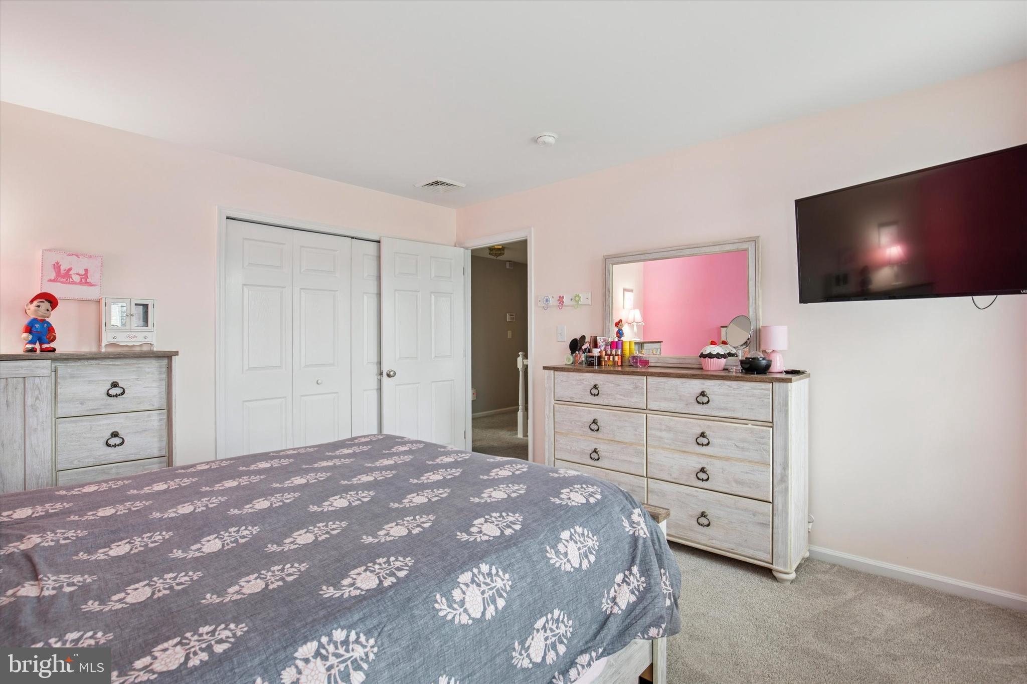 OAK CREEK - Residential