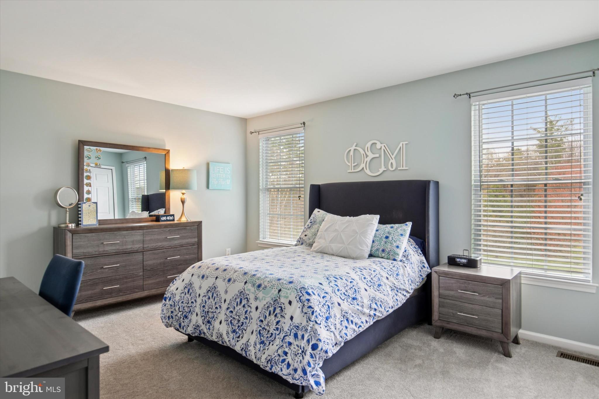 OAK CREEK - Residential