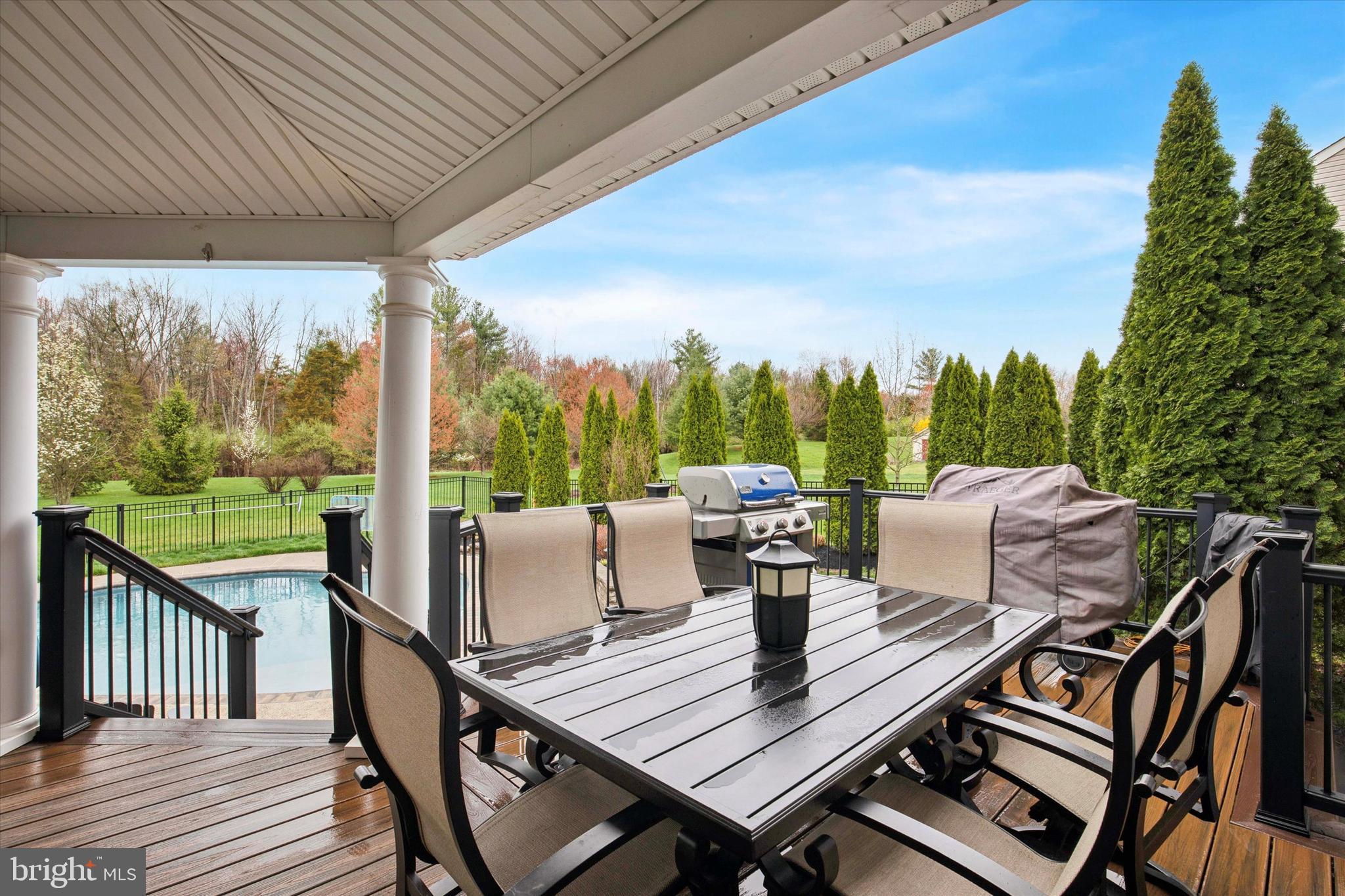 OAK CREEK - Residential