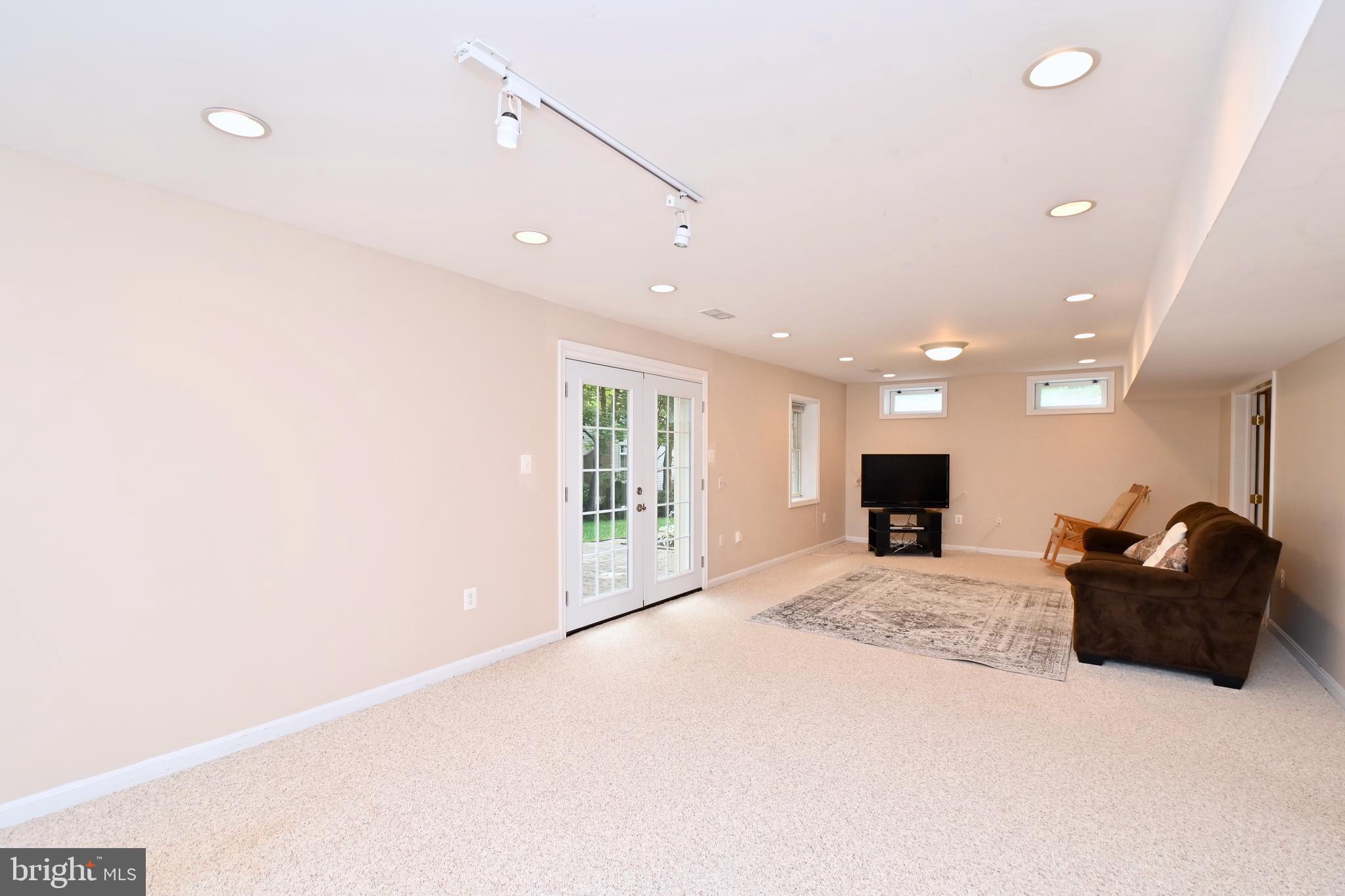 BARRINGTON - Residential