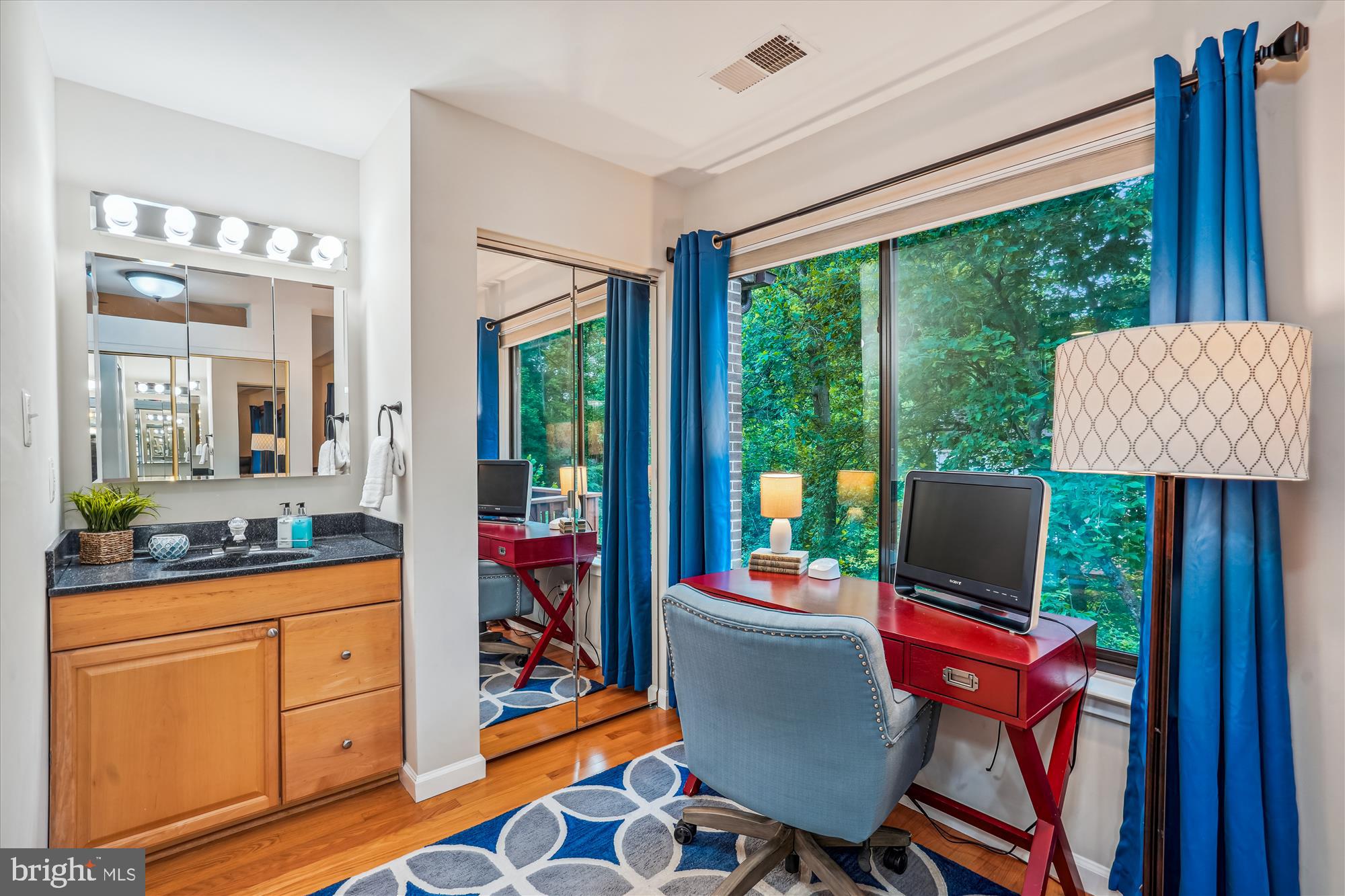 CEDAR COVE - Residential