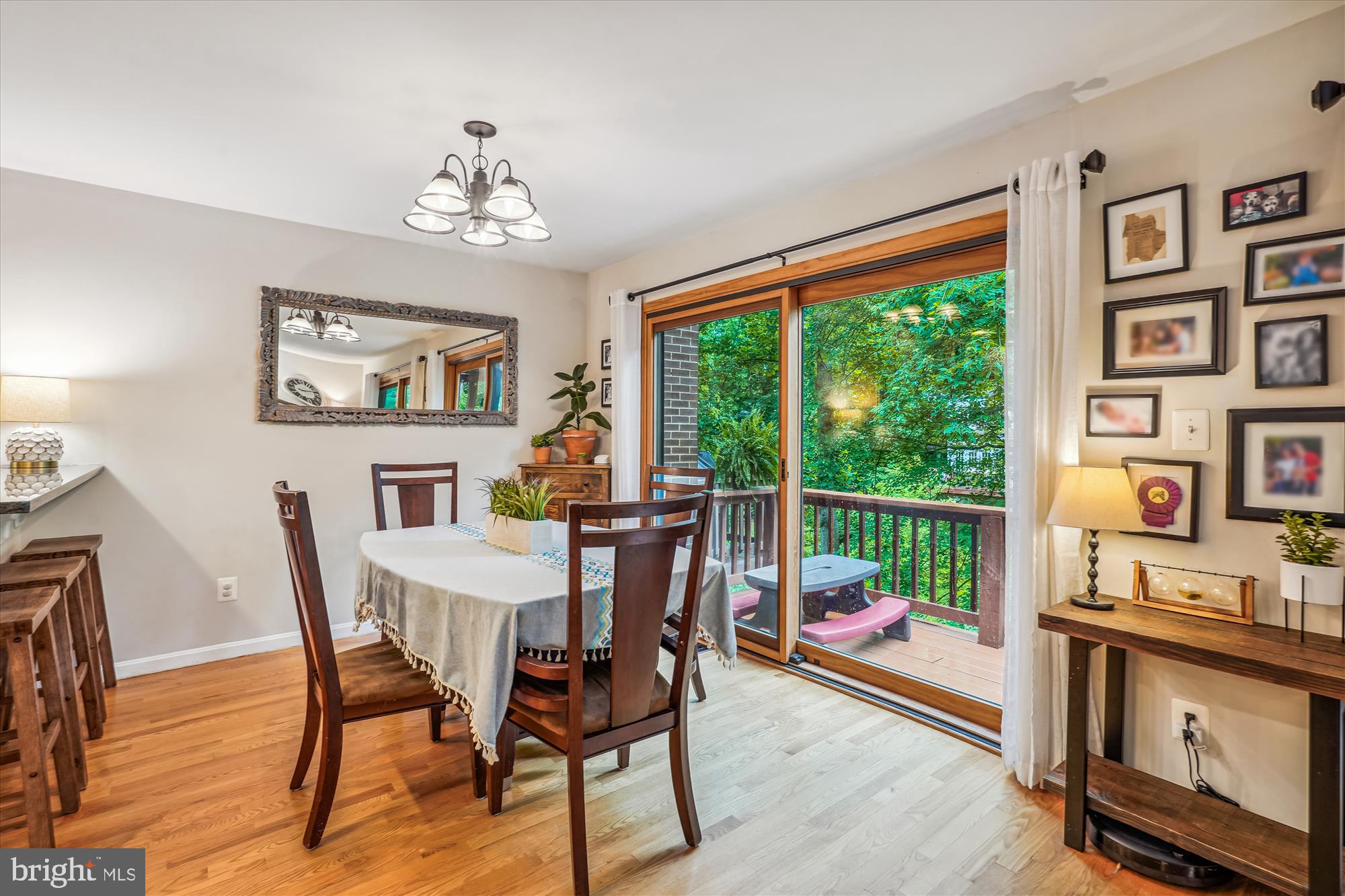 CEDAR COVE - Residential