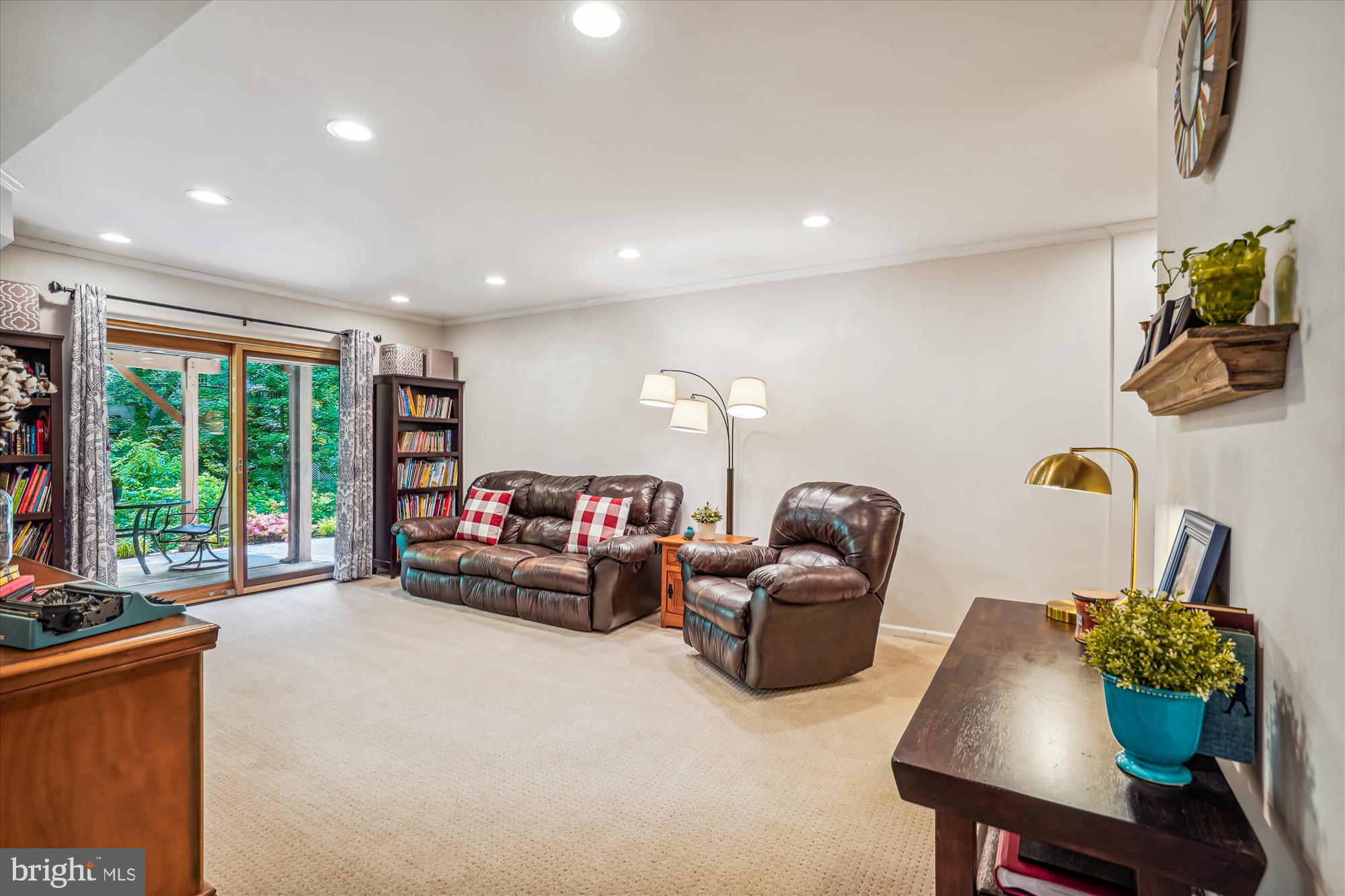 CEDAR COVE - Residential