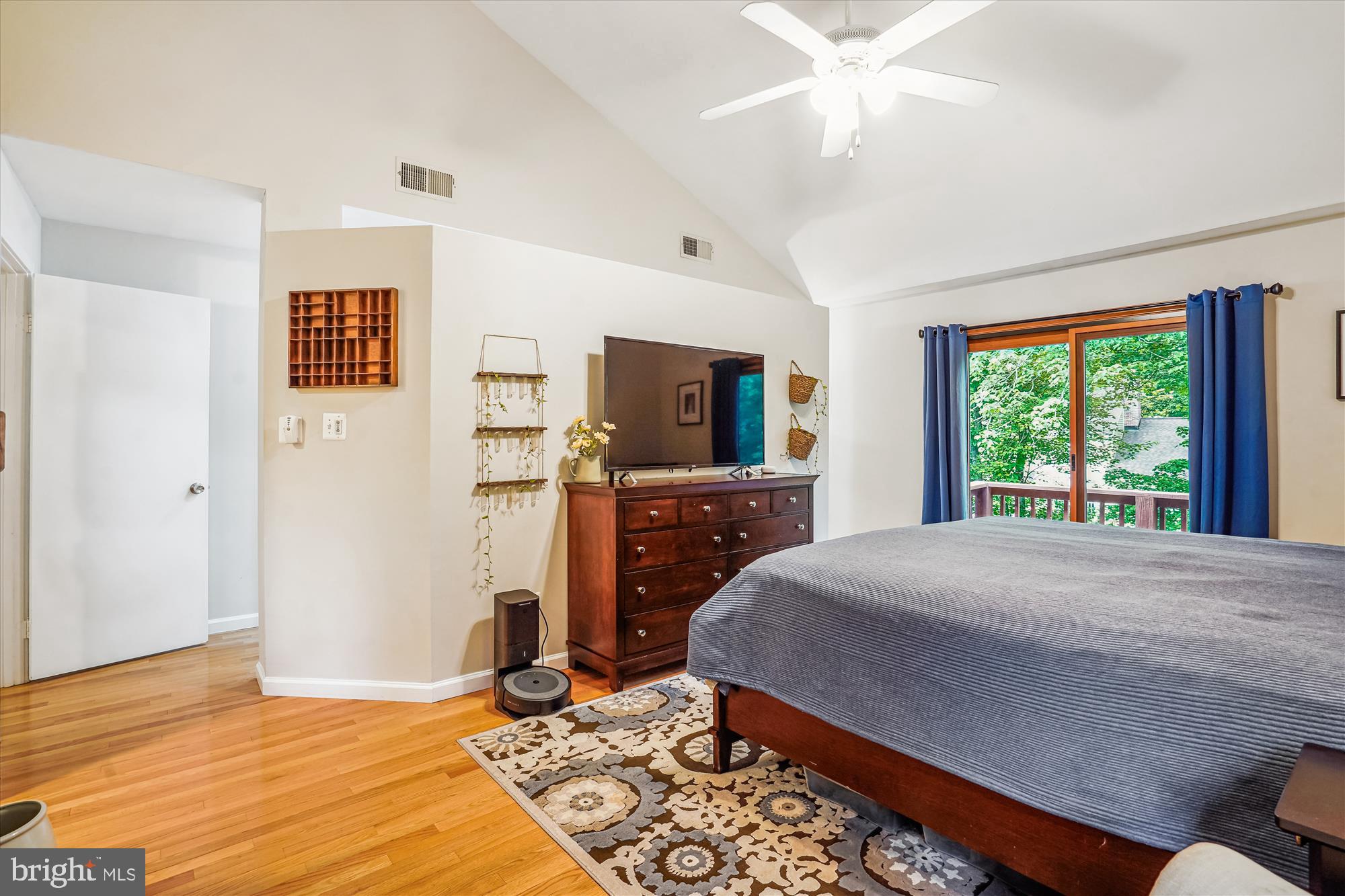 CEDAR COVE - Residential