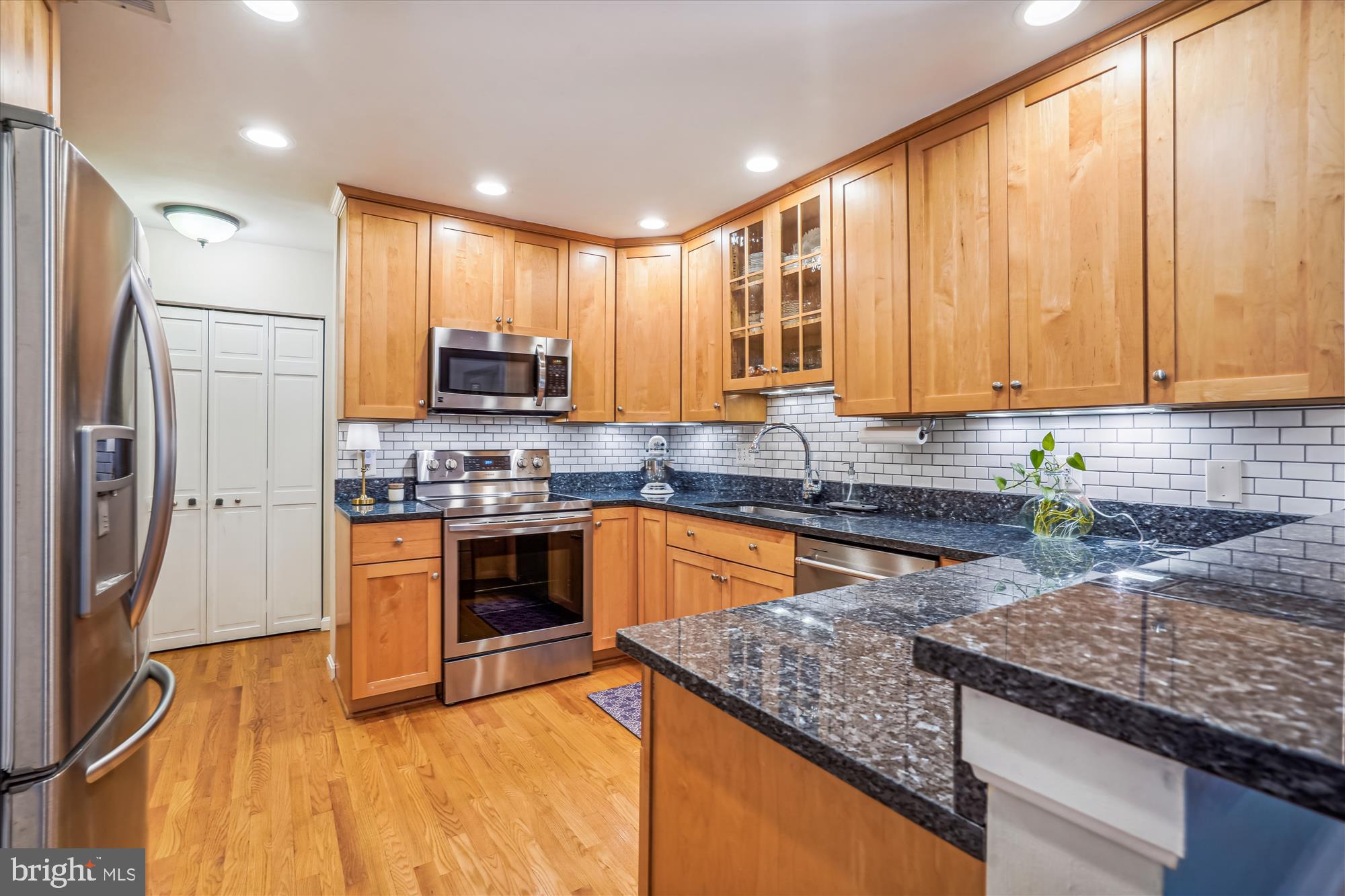 CEDAR COVE - Residential