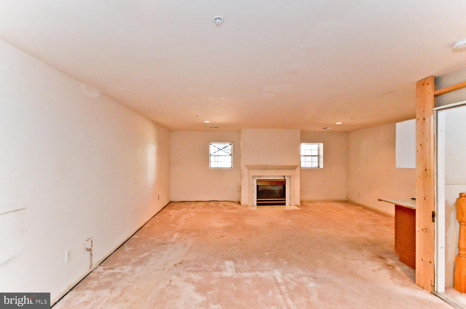 CLOPPERS MILL WEST - Residential