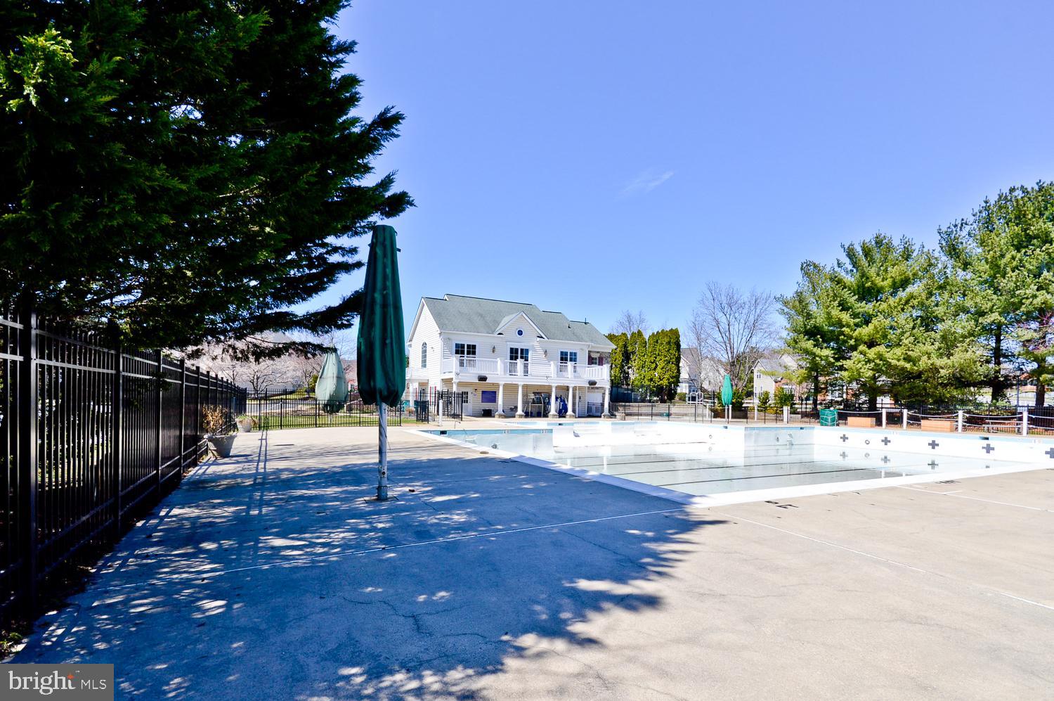 CLOPPERS MILL WEST - Residential