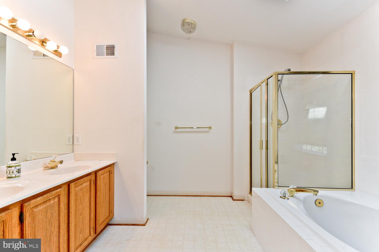 CLOPPERS MILL WEST - Residential