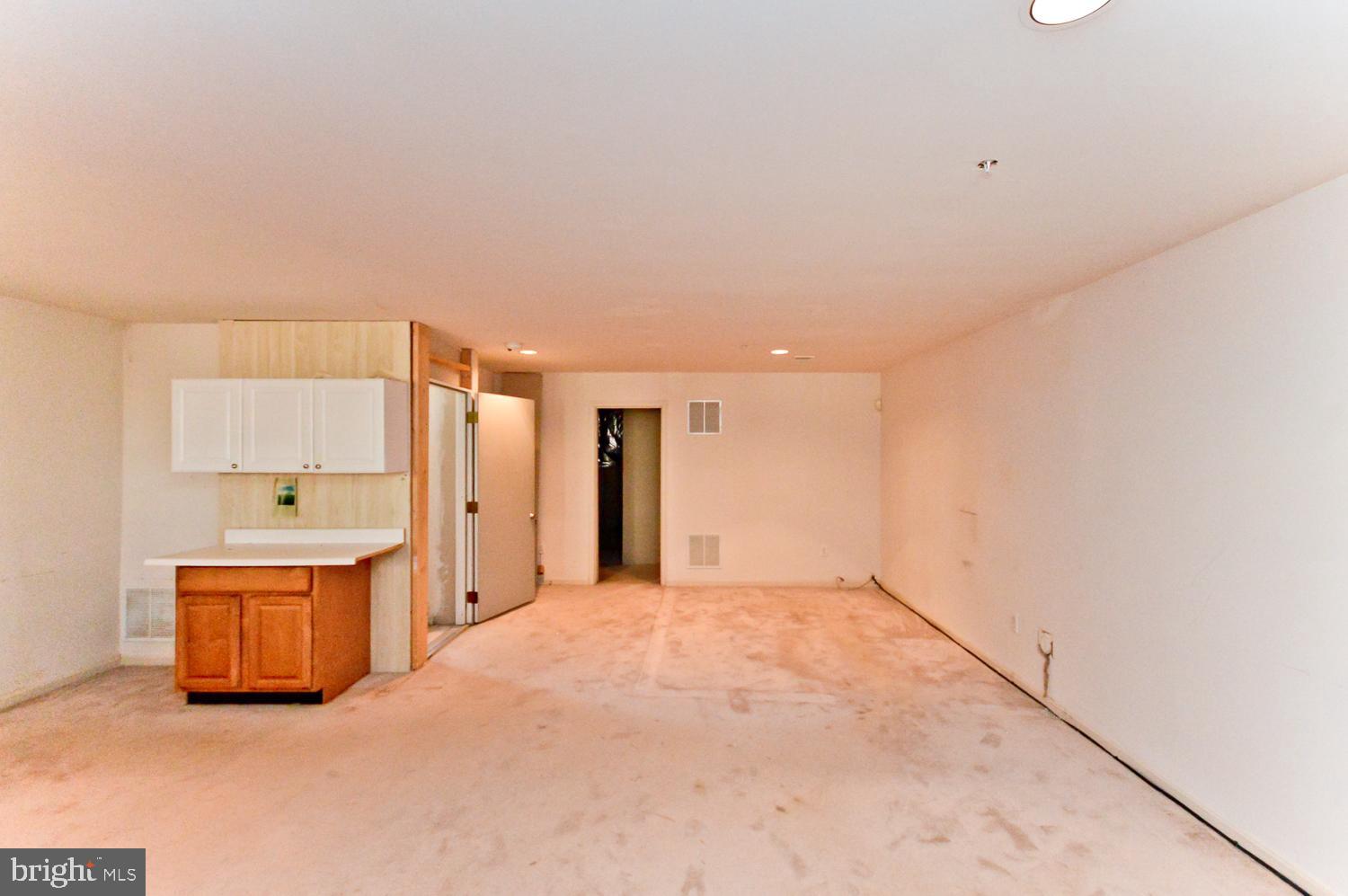 CLOPPERS MILL WEST - Residential