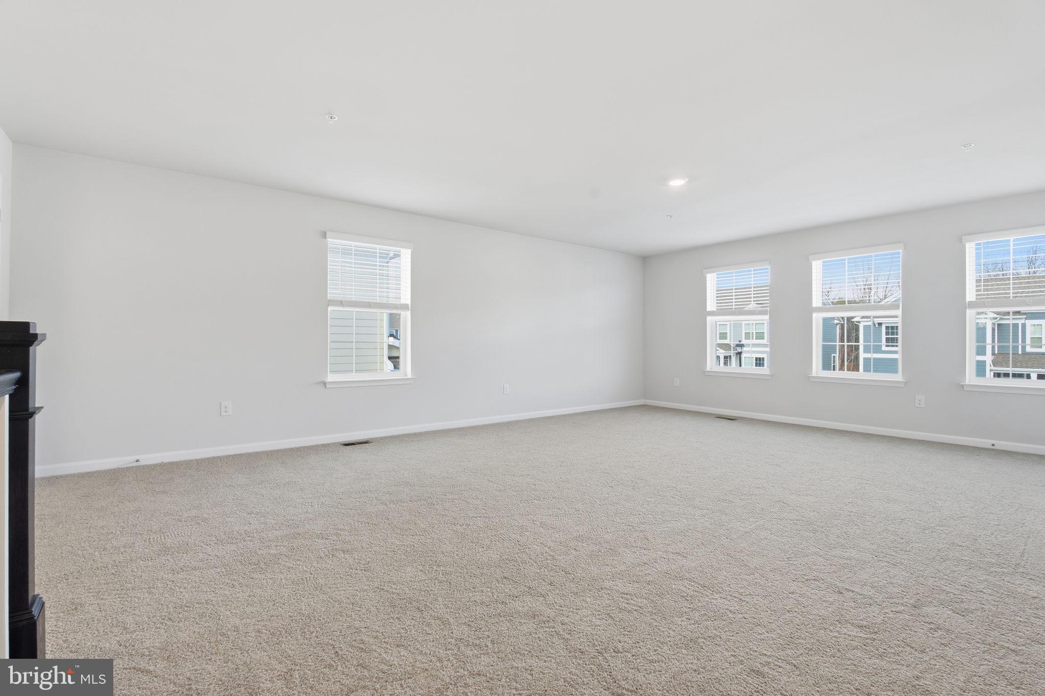 CREEKSIDE ESTATES - Residential