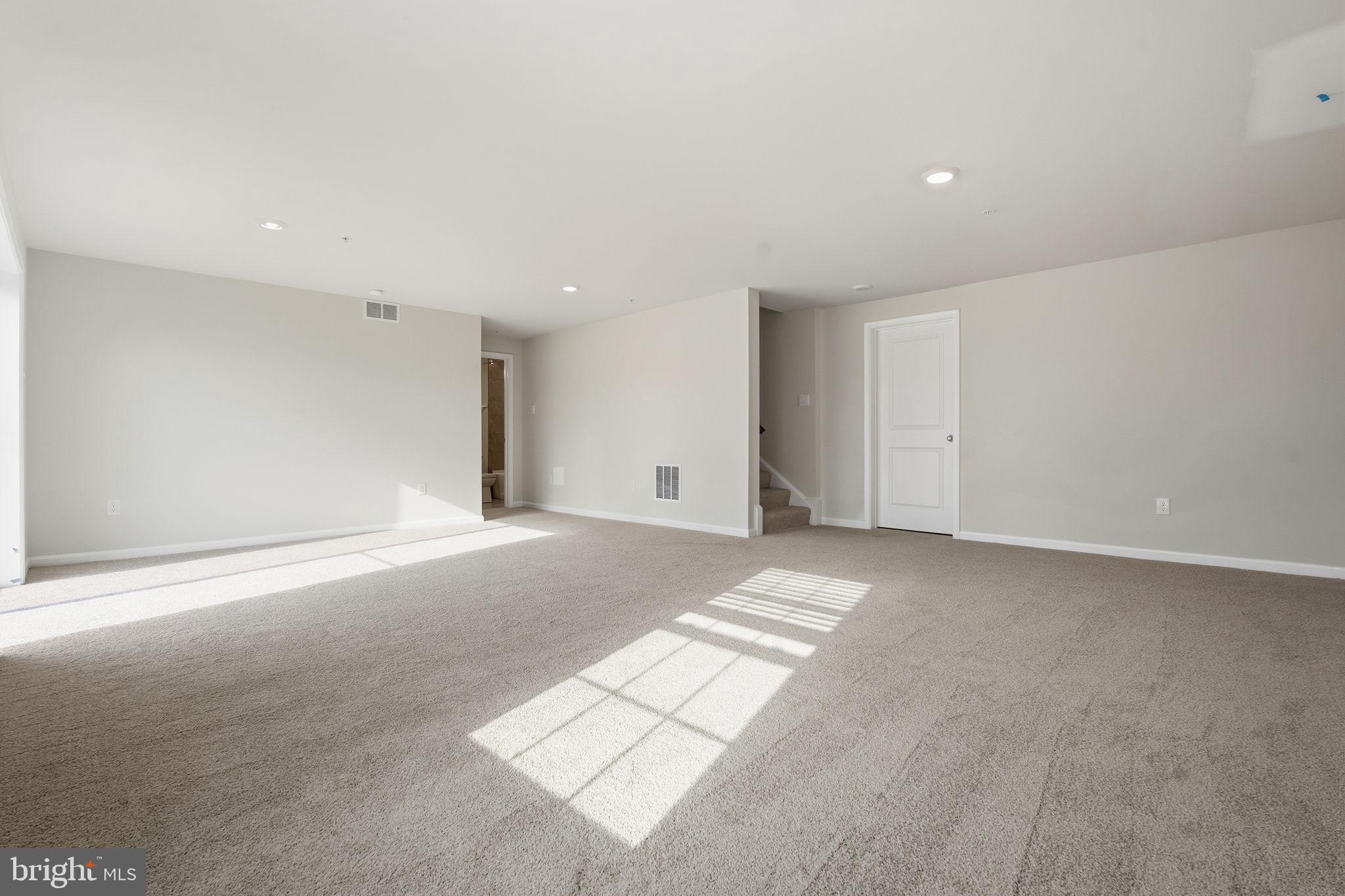 CREEKSIDE ESTATES - Residential