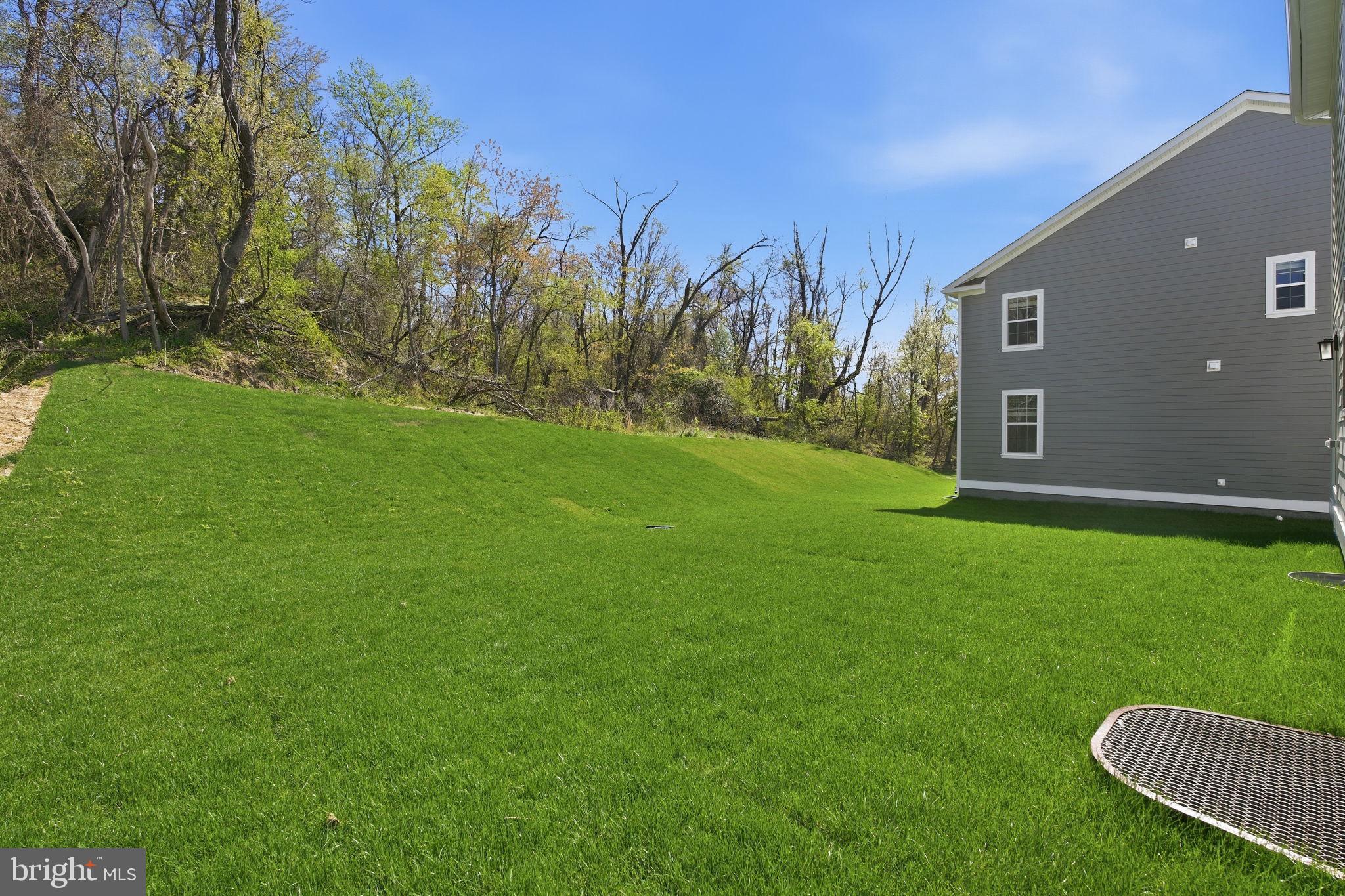 CREEKSIDE ESTATES - Residential