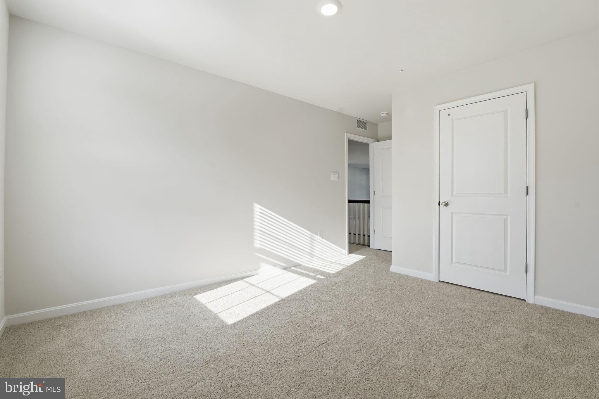 CREEKSIDE ESTATES - Residential