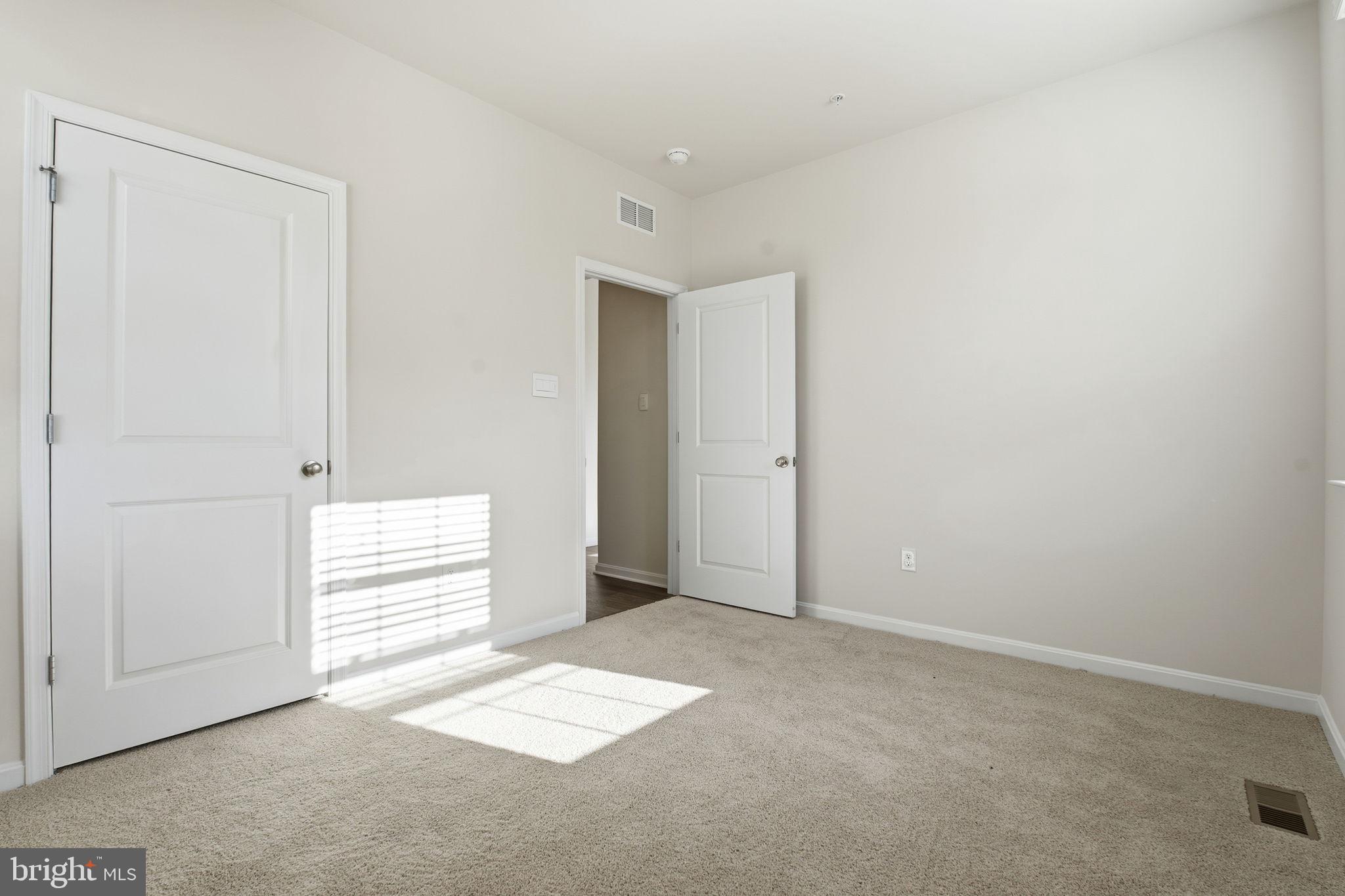 CREEKSIDE ESTATES - Residential