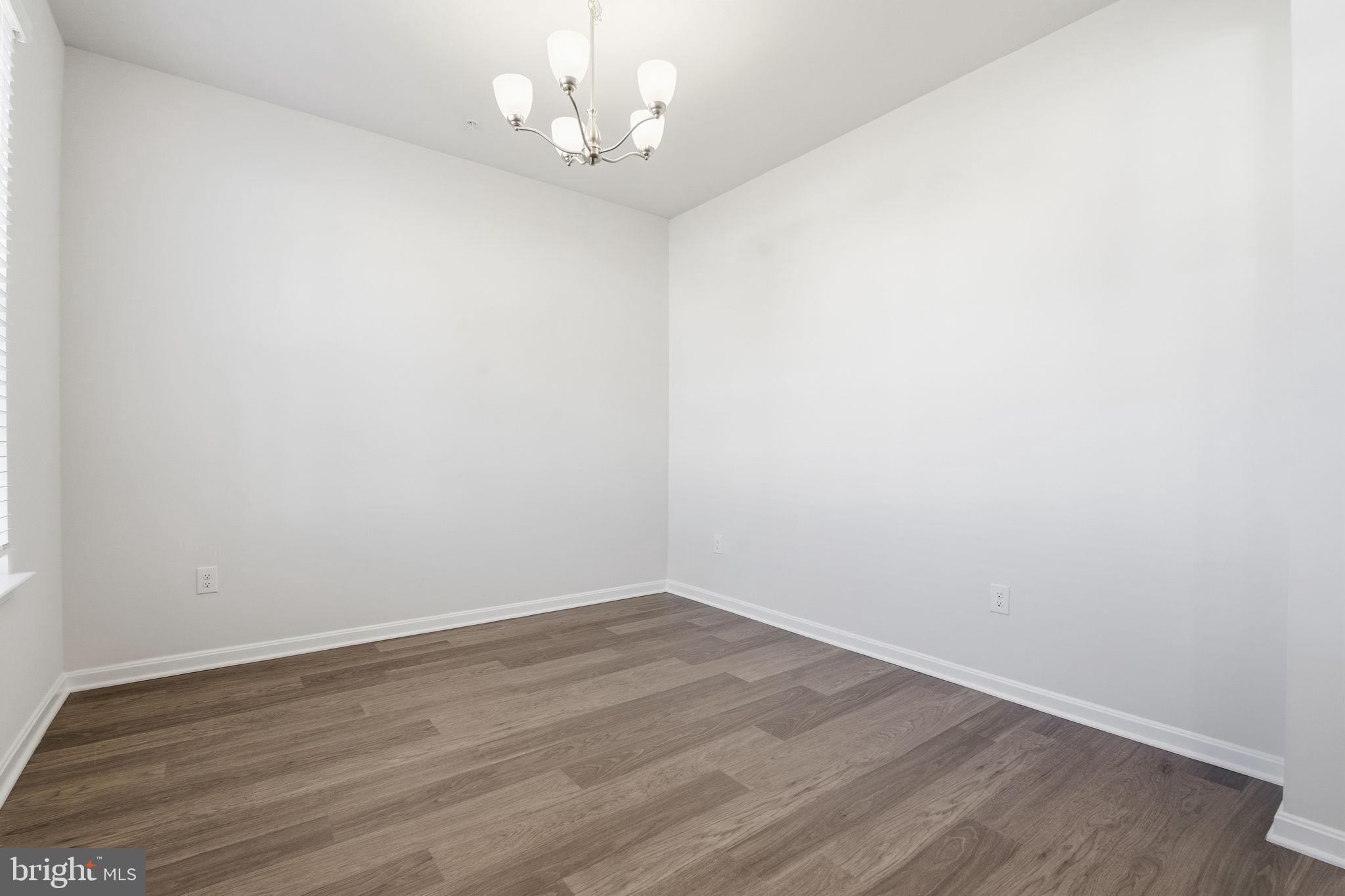 CREEKSIDE ESTATES - Residential