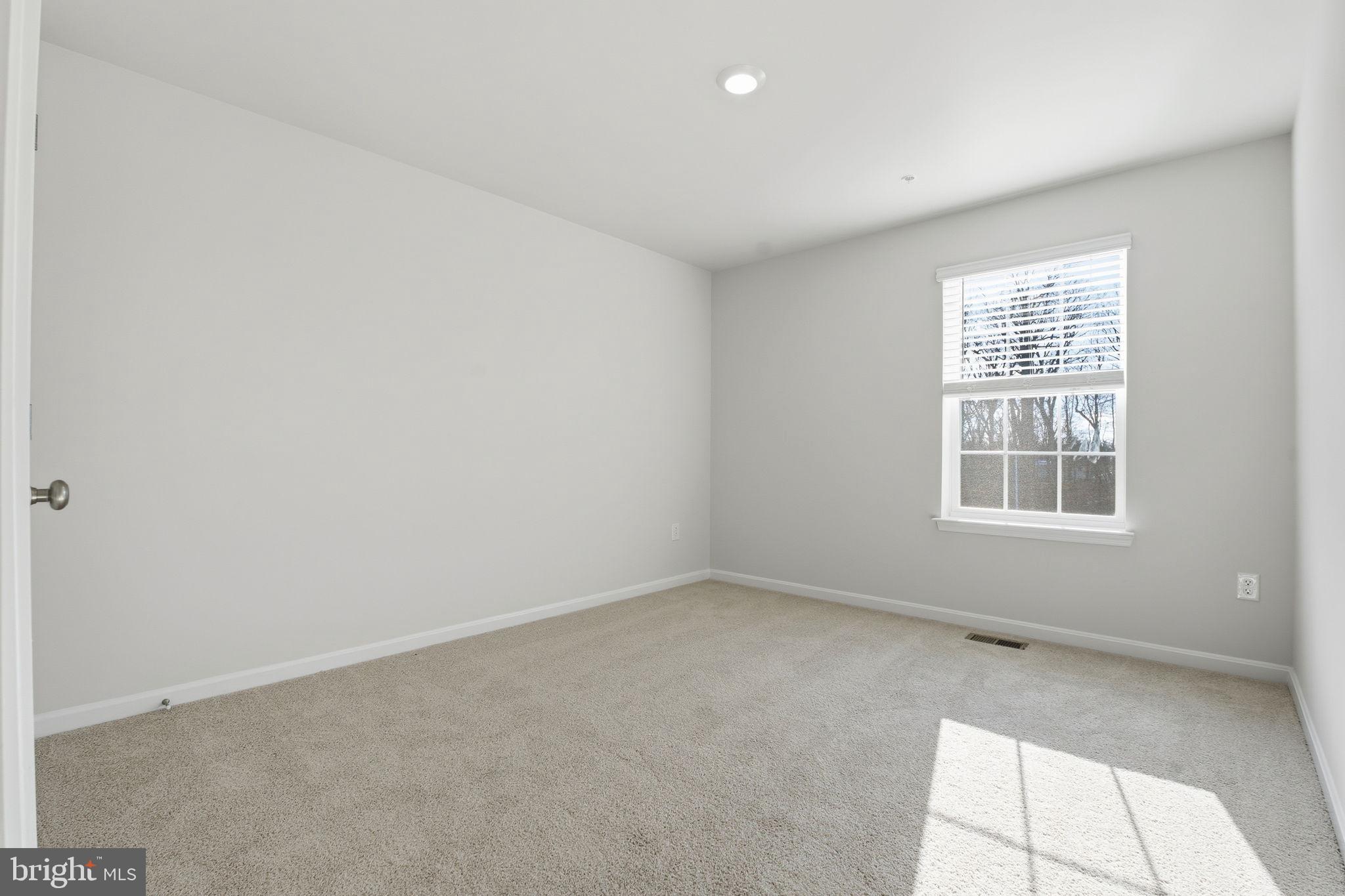 CREEKSIDE ESTATES - Residential