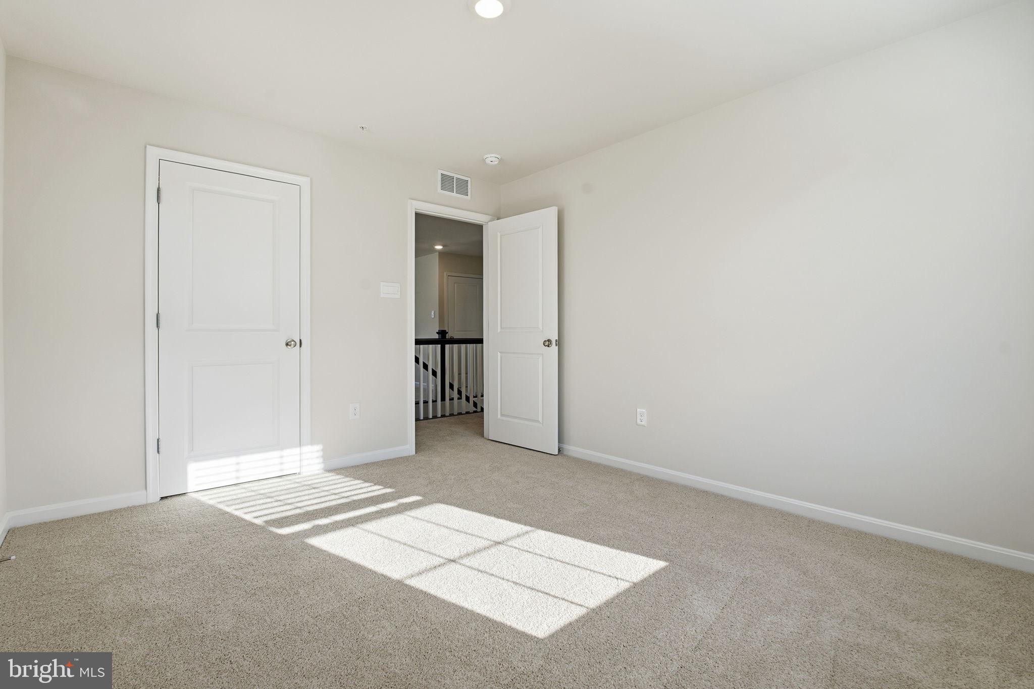 CREEKSIDE ESTATES - Residential