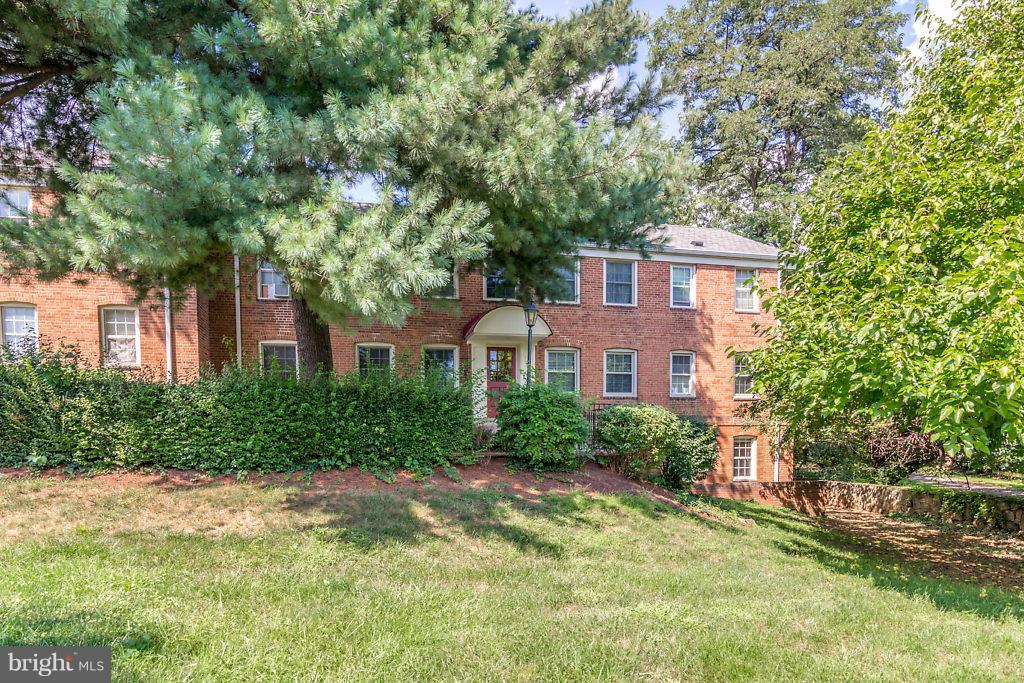 2401 ARLINGTON BOULEVARD 102-B