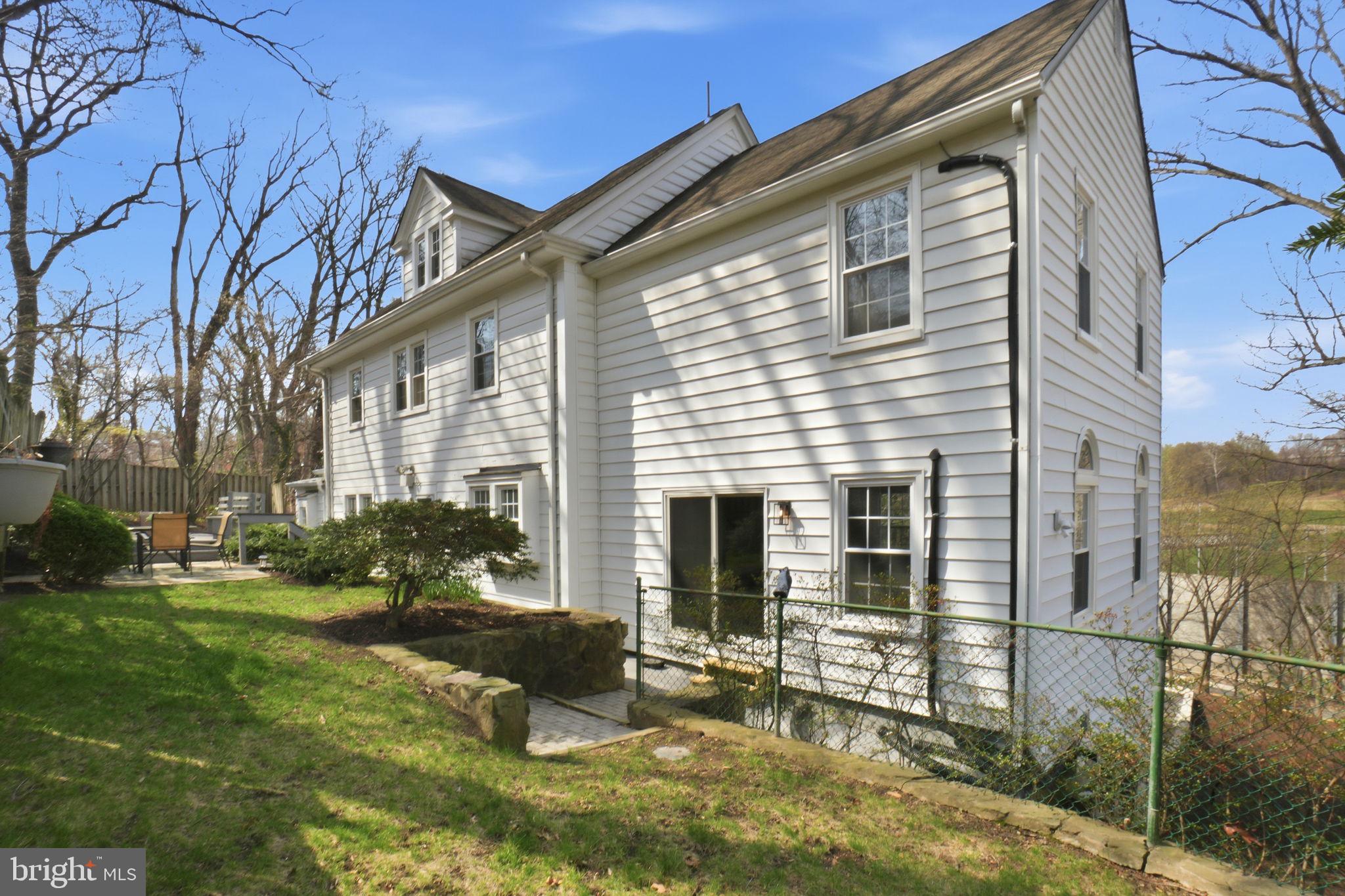 ARLINGTON RIDGE - Residential