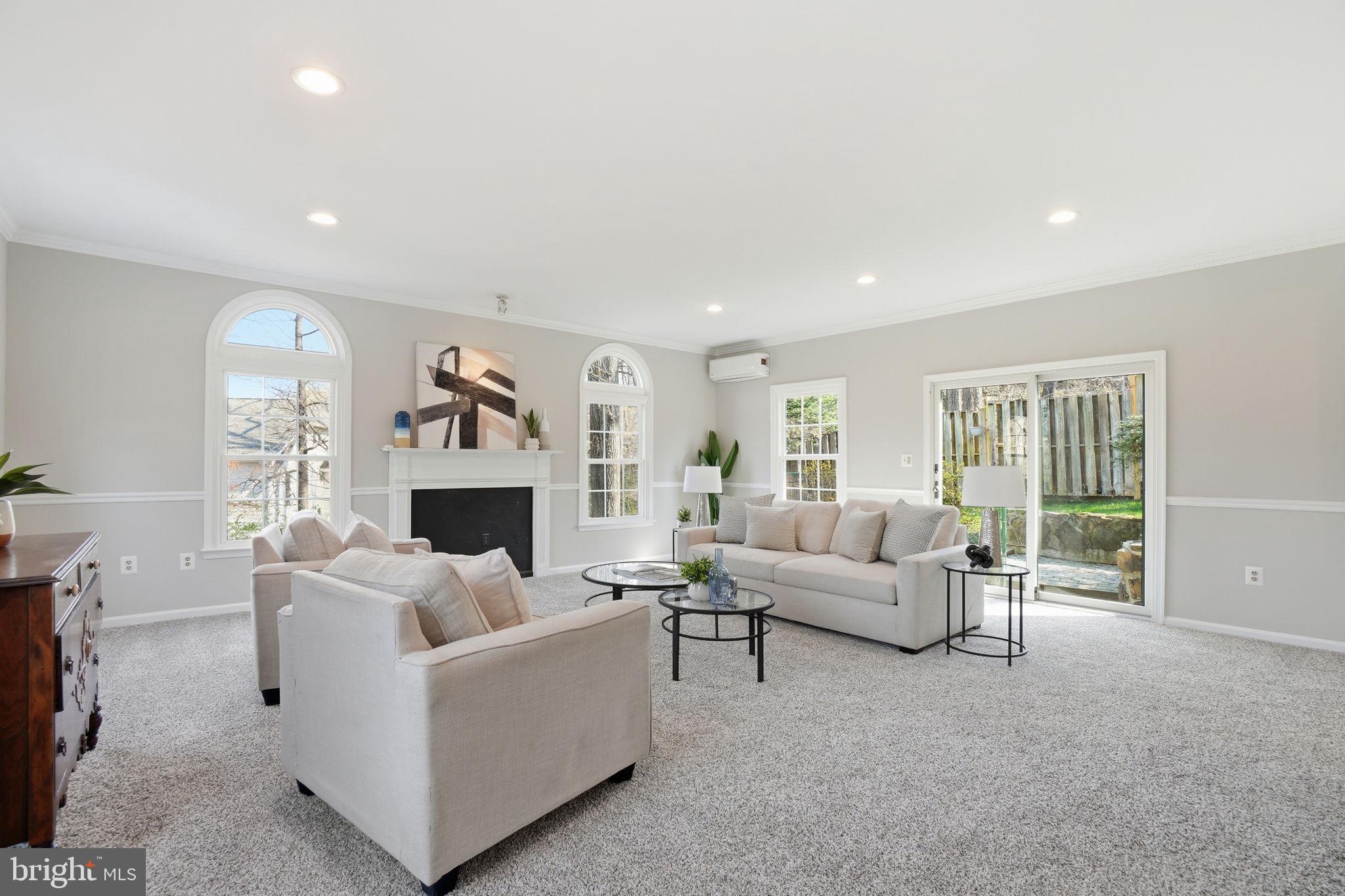 ARLINGTON RIDGE - Residential