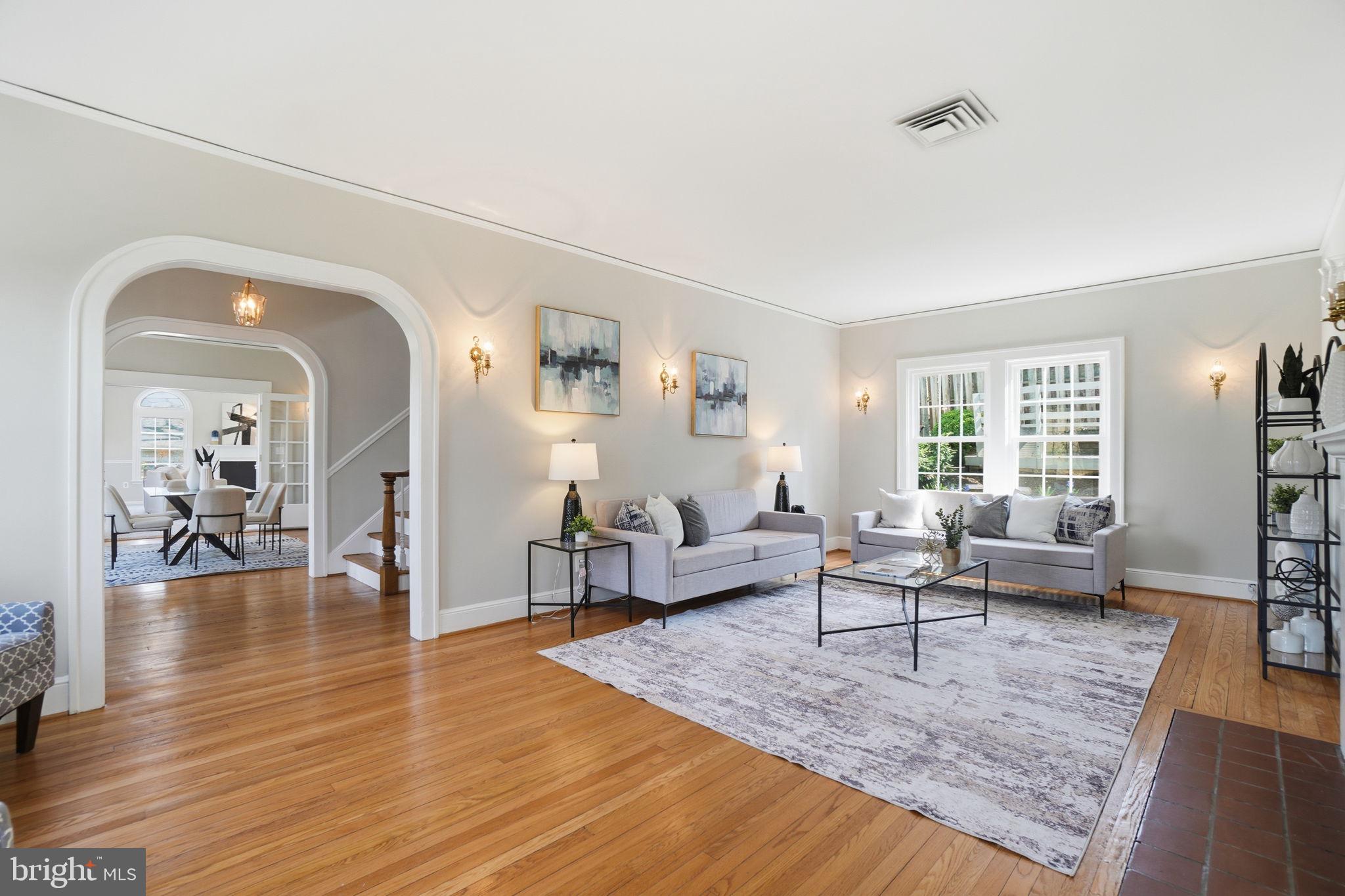 ARLINGTON RIDGE - Residential