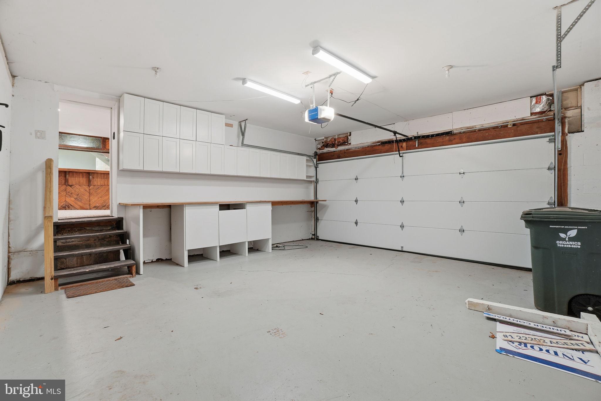 ARLINGTON RIDGE - Residential