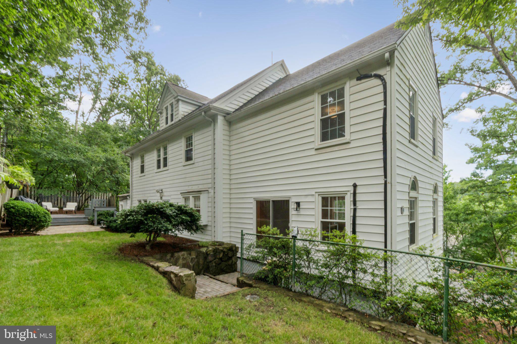 1805 ARMY NAVY DRIVE