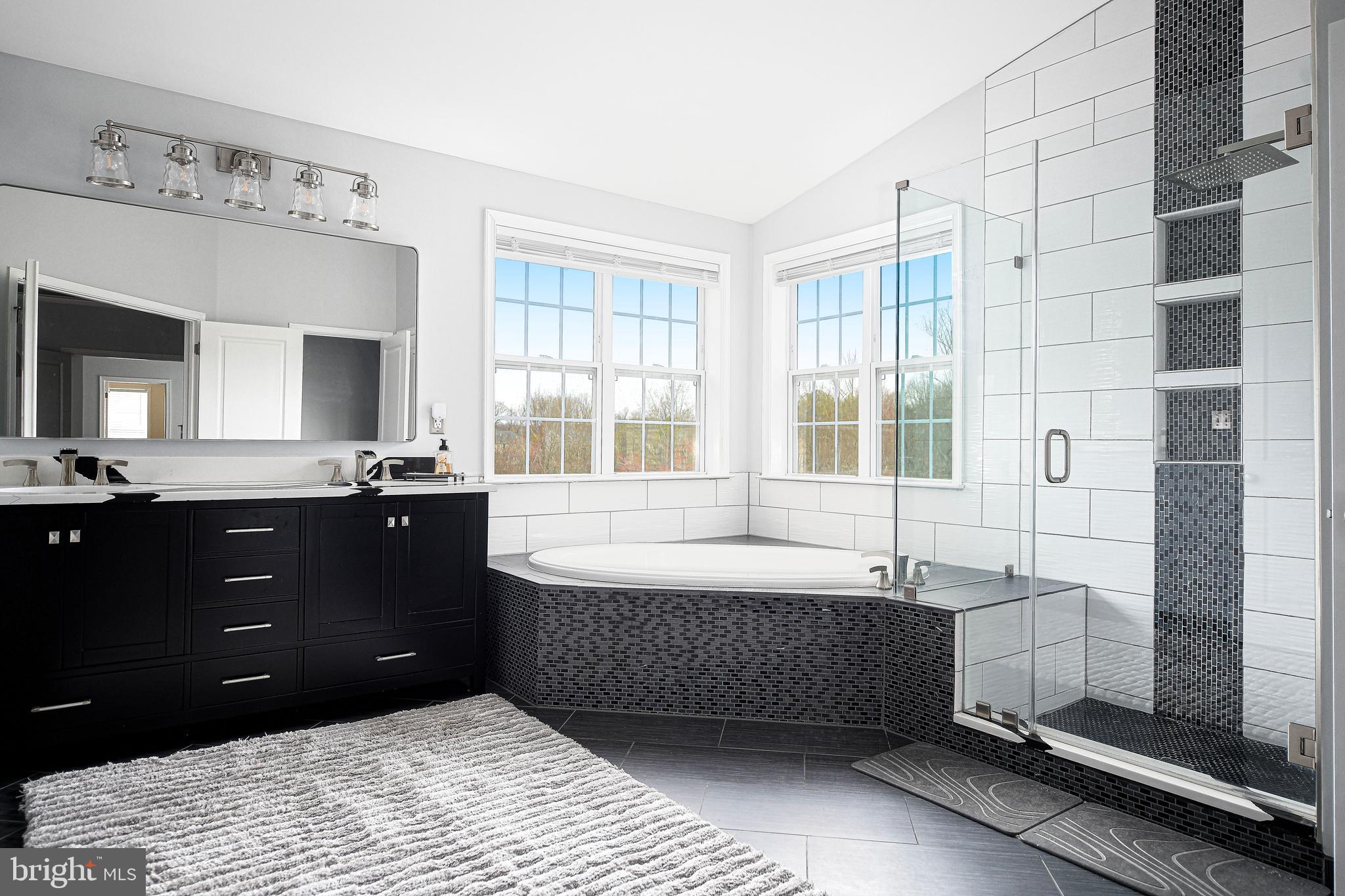 LAUREL RIDGE - Residential