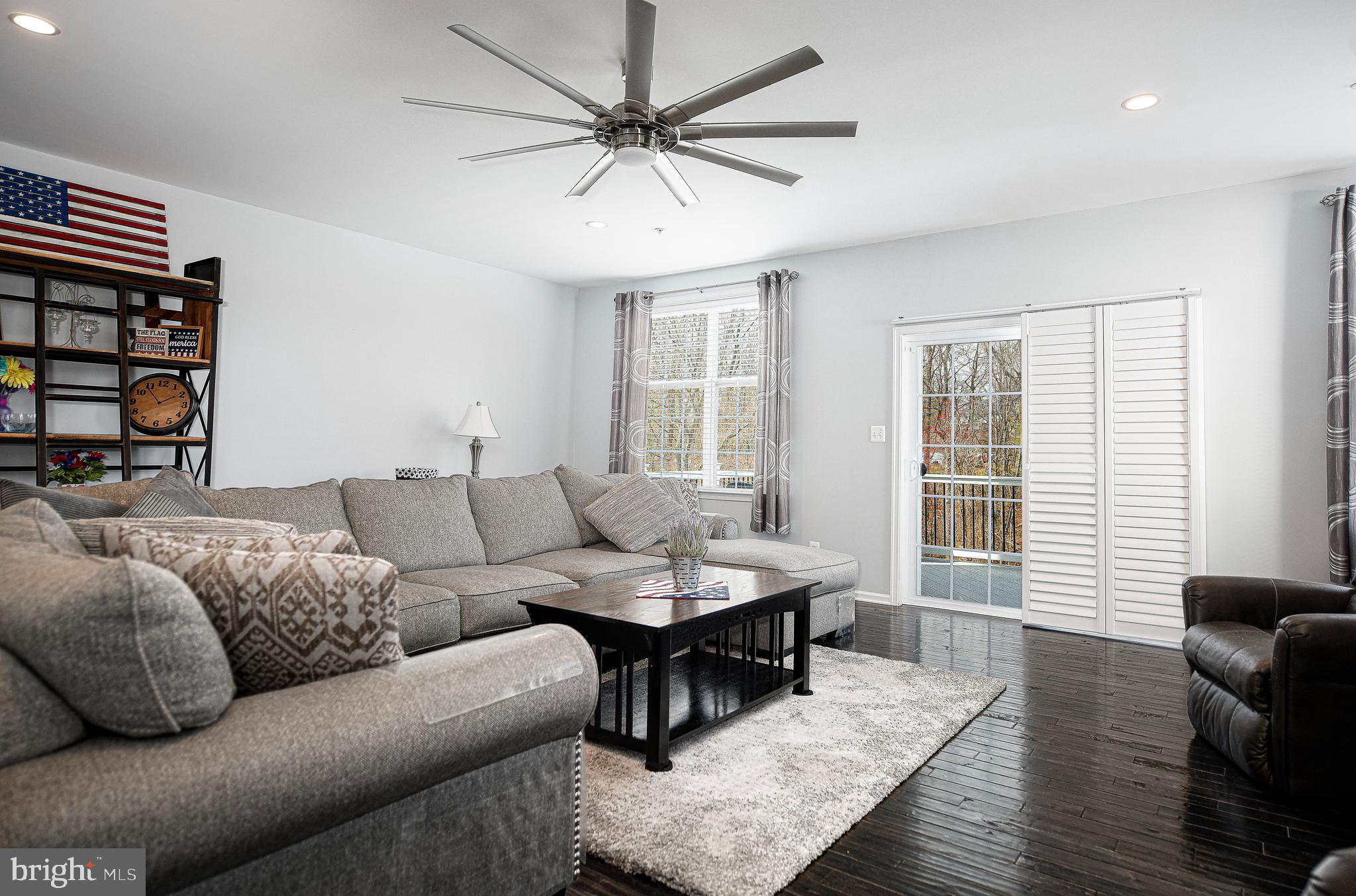 LAUREL RIDGE - Residential