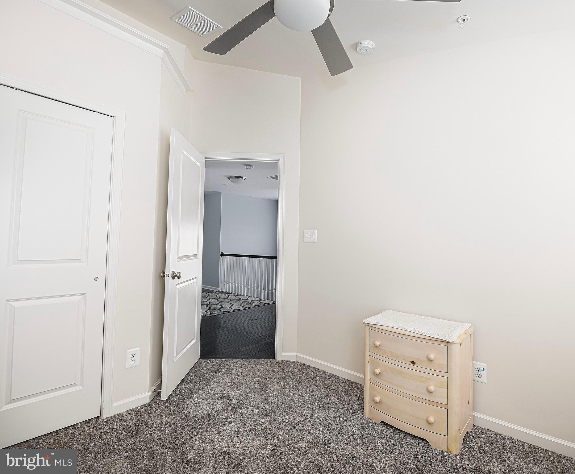 LAUREL RIDGE - Residential