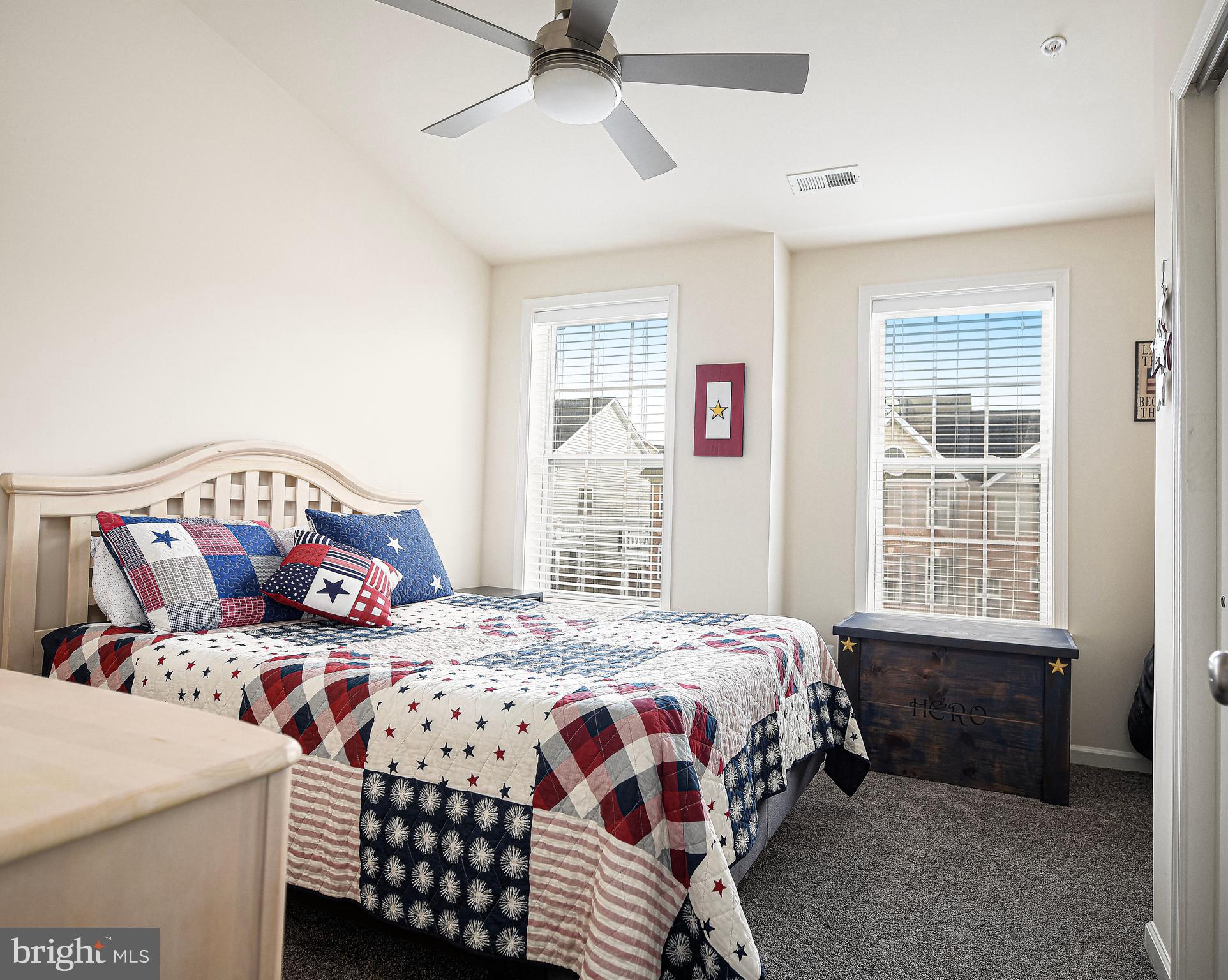 LAUREL RIDGE - Residential