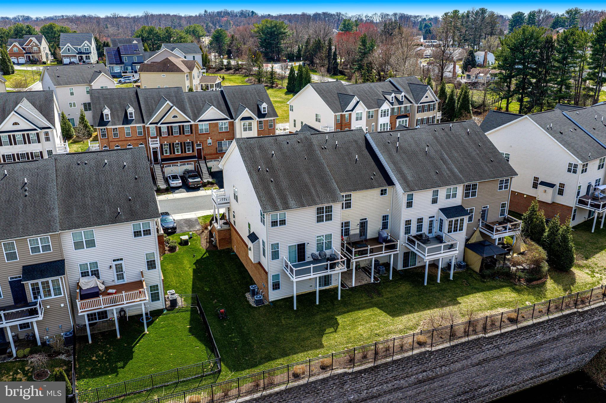 LAUREL RIDGE - Residential