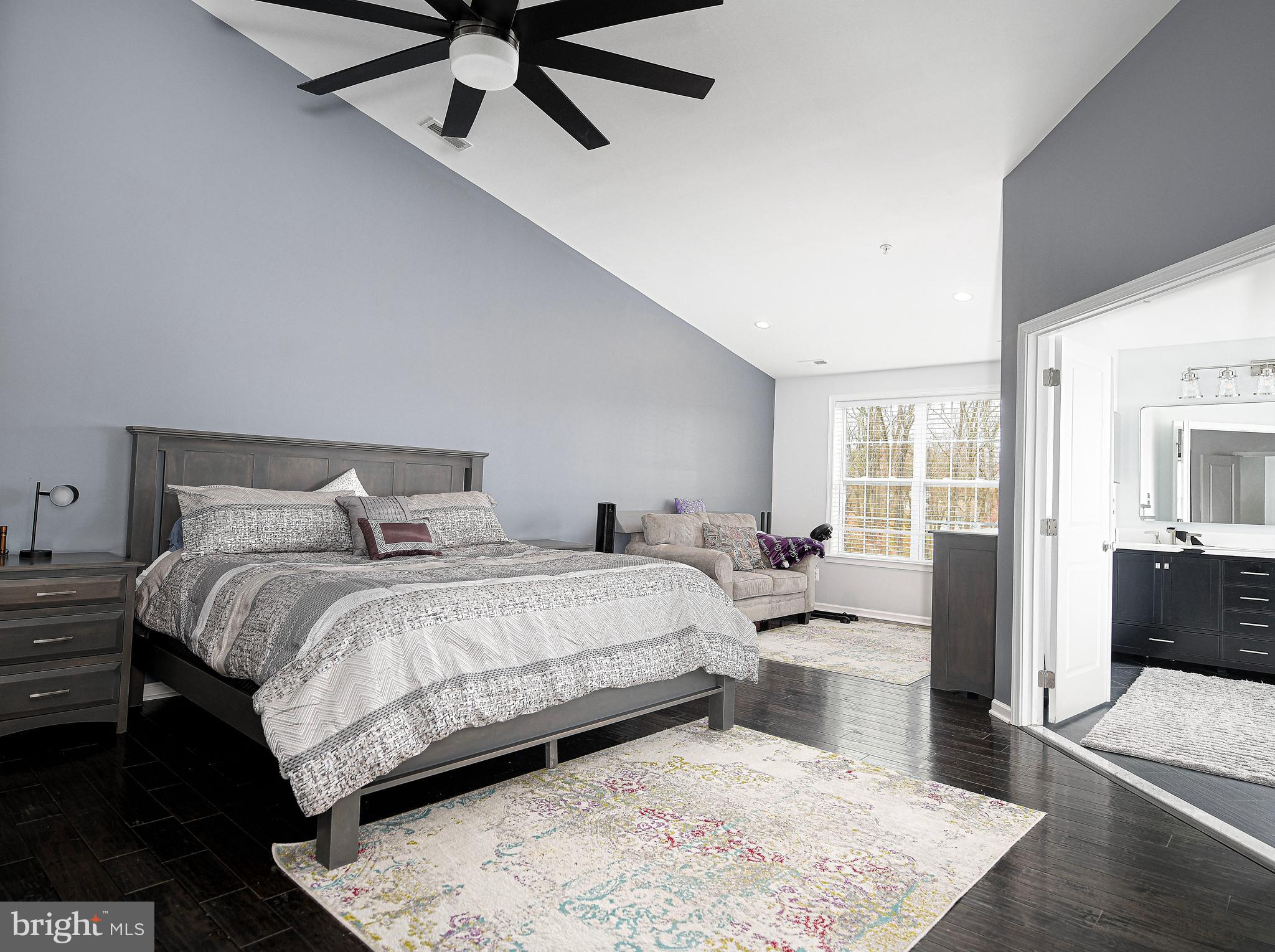 LAUREL RIDGE - Residential