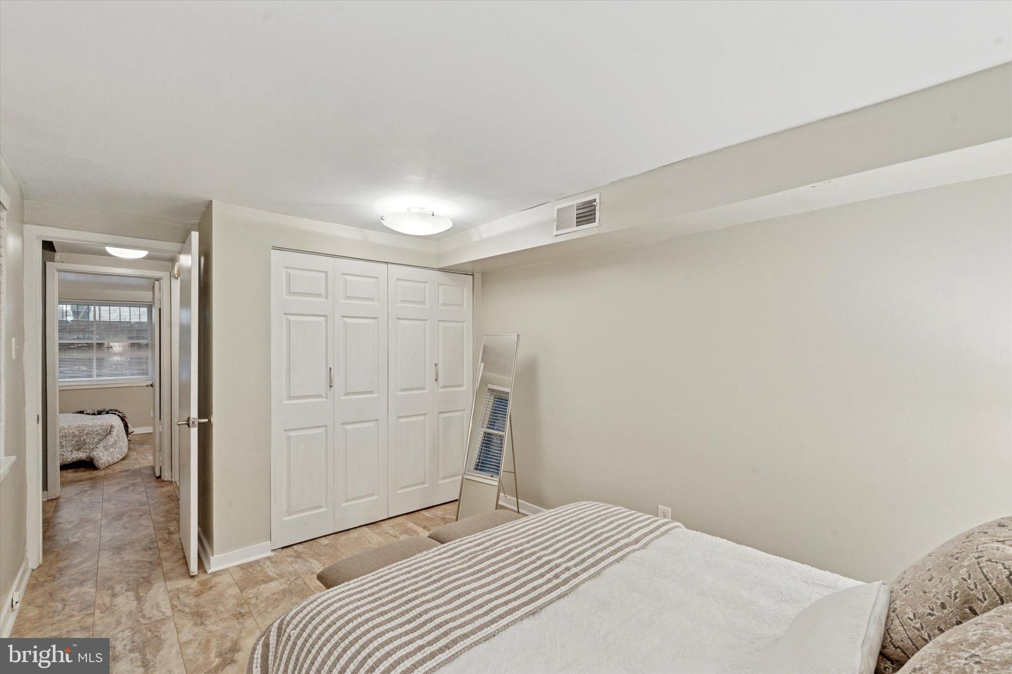 WASHINGTON SQ WEST - Residential