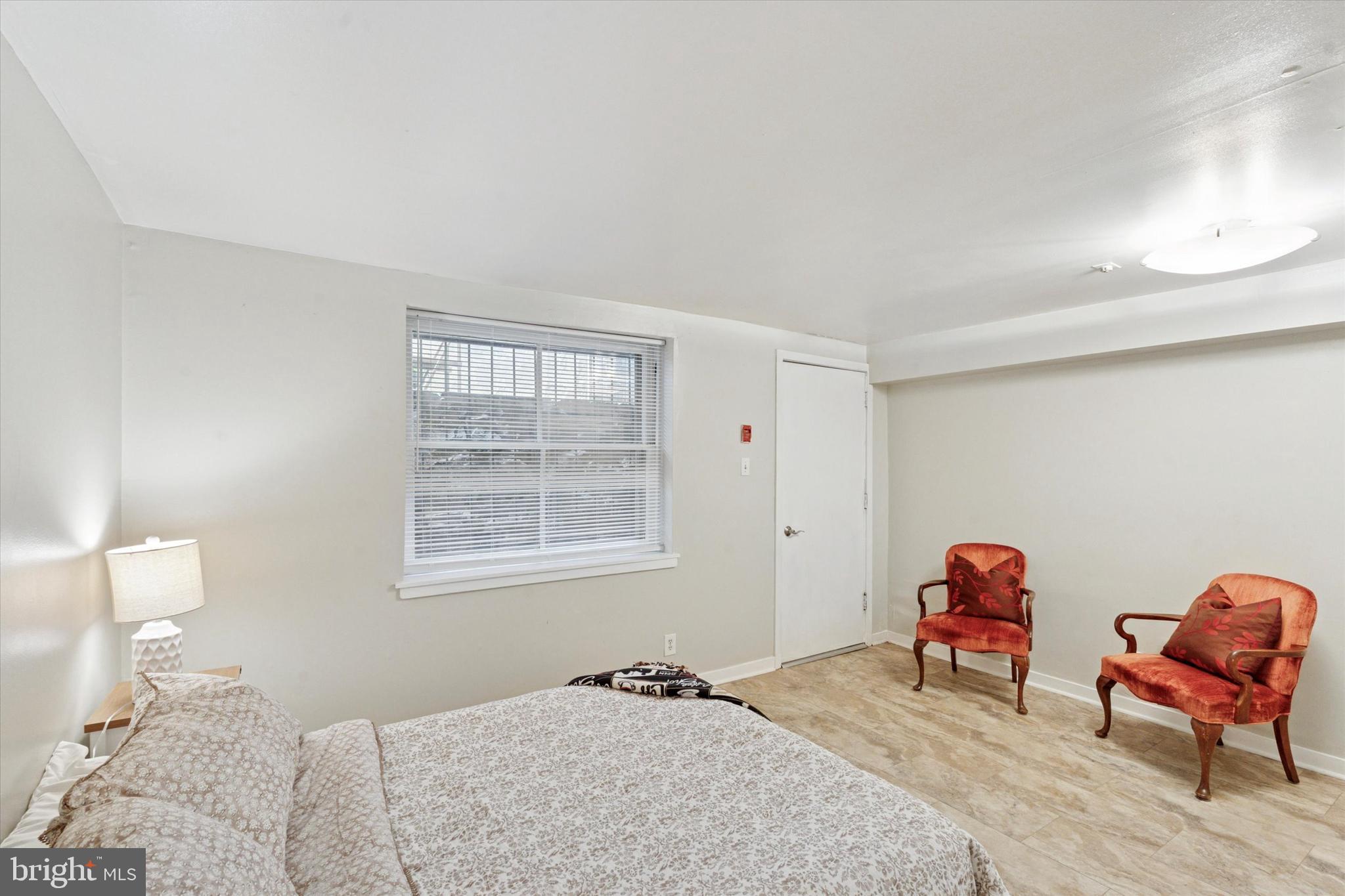 WASHINGTON SQ WEST - Residential