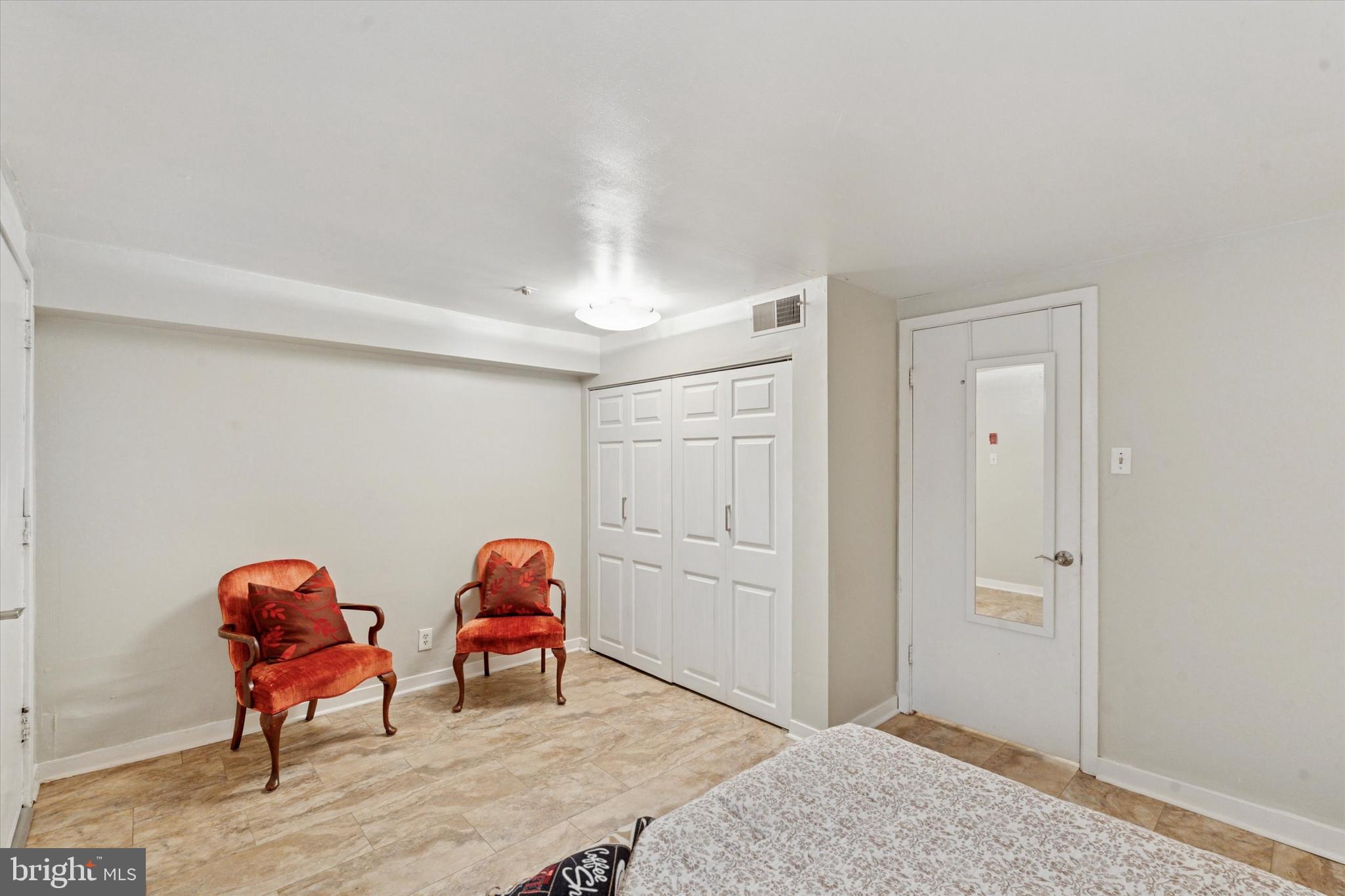 WASHINGTON SQ WEST - Residential