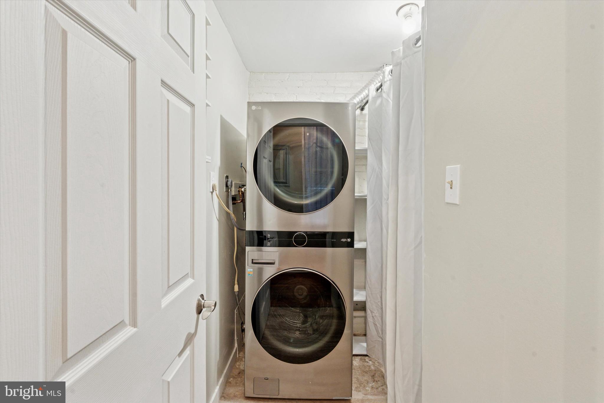 WASHINGTON SQ WEST - Residential