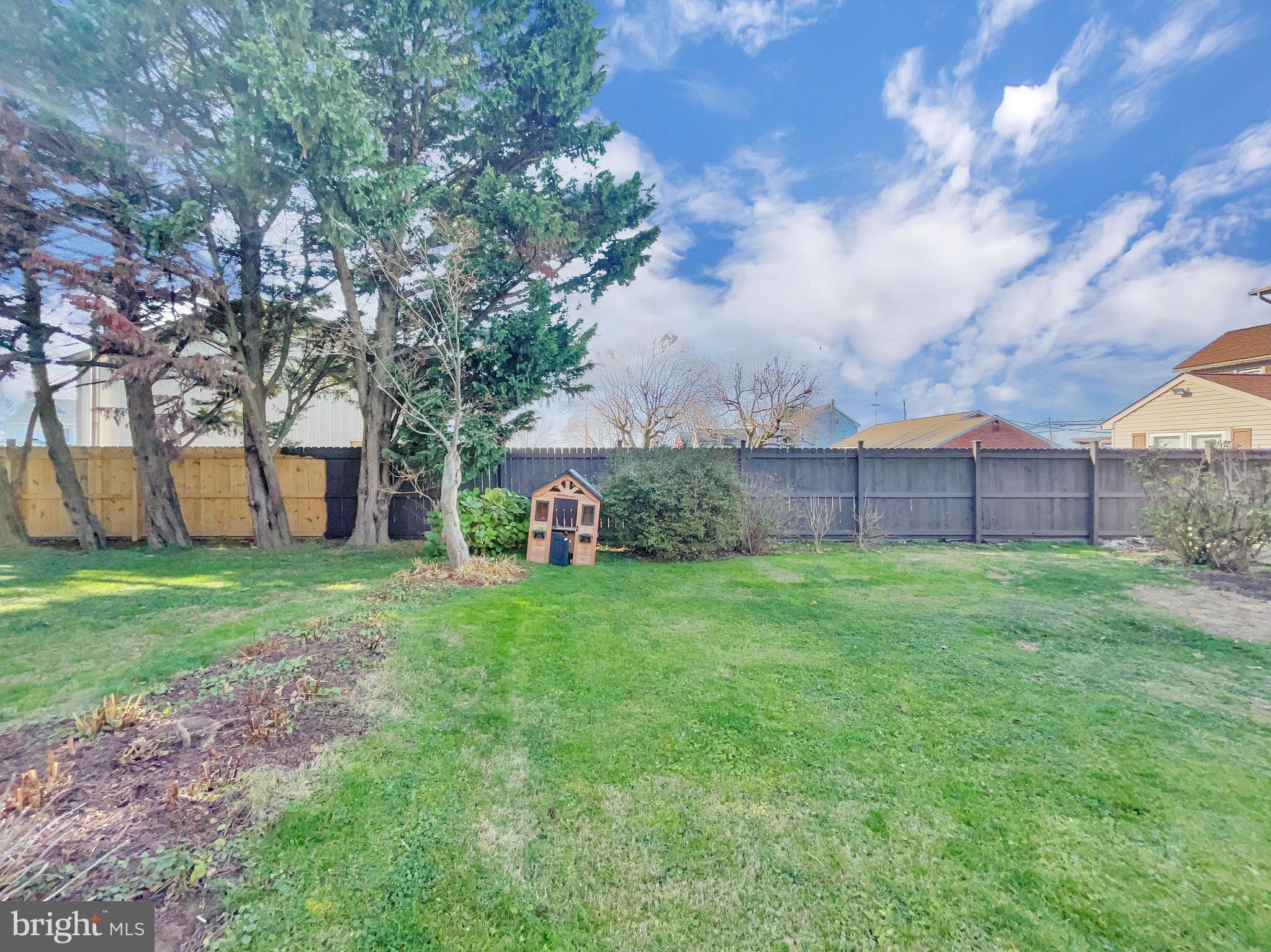 LEACOCK TWP - Residential