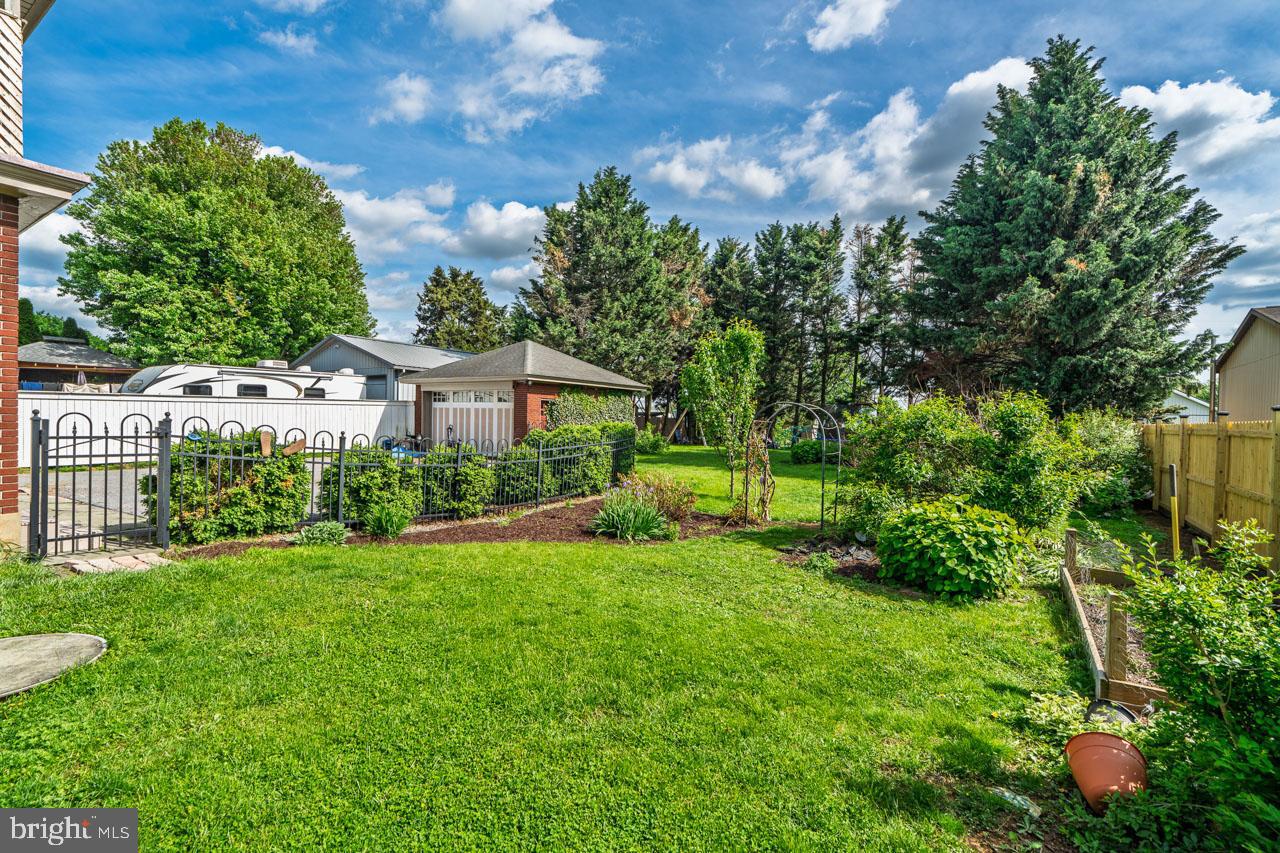 LEACOCK TWP - Residential